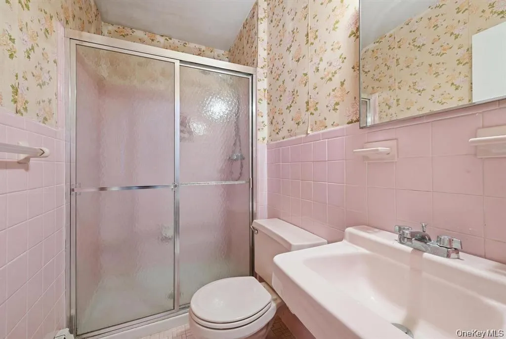 43 Village Lane, Islip, NY, 4 Bedrooms Bedrooms, 7 Rooms Rooms,2 BathroomsBathrooms,Residential,For Rent,Village,0,1050345 43 Village Lane, Islip, NY, 4 Bedrooms Bedrooms, 7 Rooms Rooms,2 BathroomsBathrooms,Residential,For Rent,Village,0,1050345