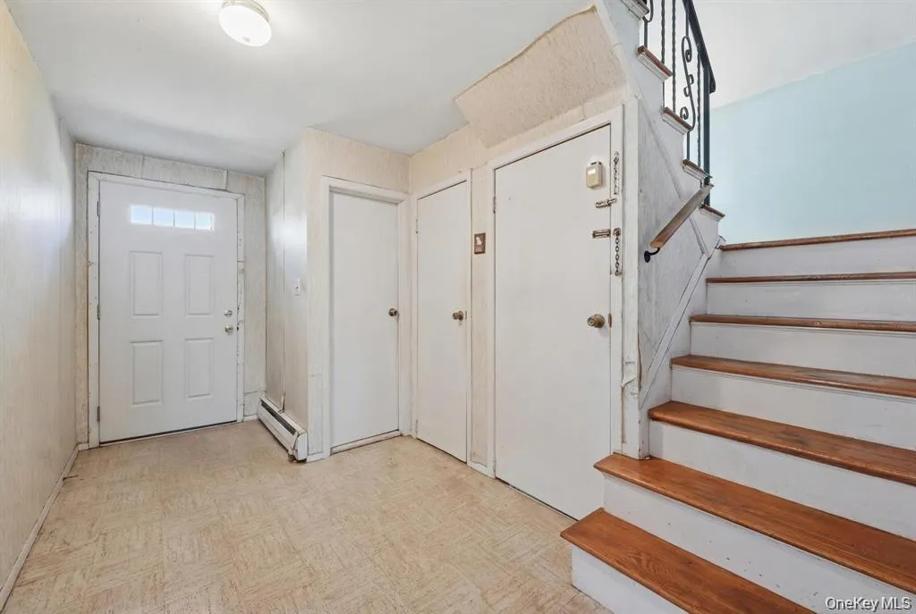 43 Village Lane, Islip, NY, 4 Bedrooms Bedrooms, 7 Rooms Rooms,2 BathroomsBathrooms,Residential,For Rent,Village,0,1050345 43 Village Lane, Islip, NY, 4 Bedrooms Bedrooms, 7 Rooms Rooms,2 BathroomsBathrooms,Residential,For Rent,Village,0,1050345