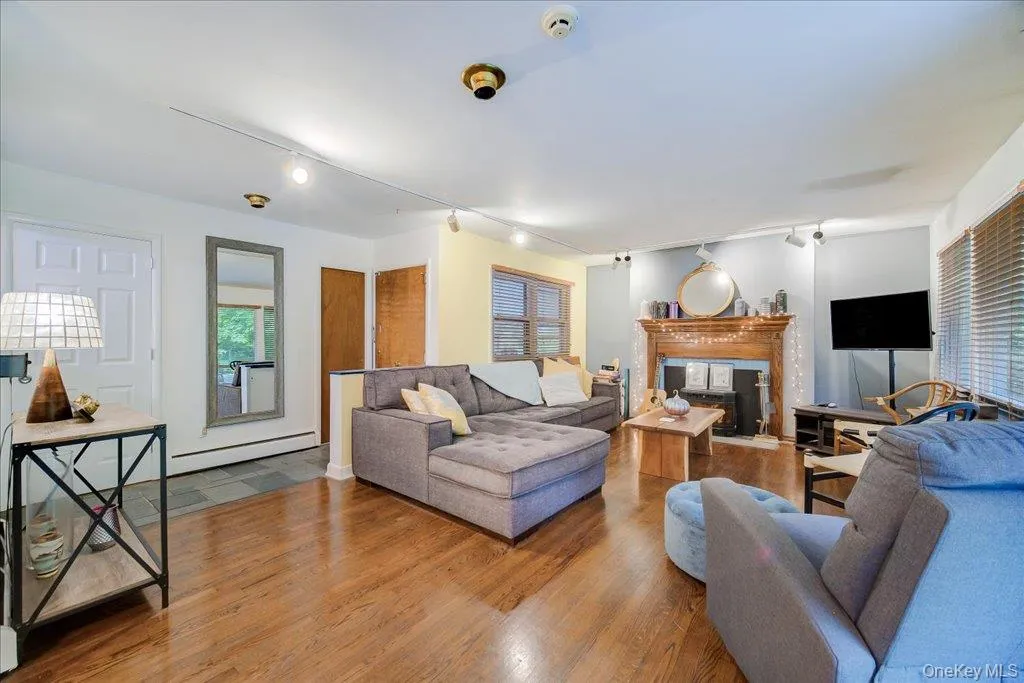 29 Brothers Road, Wappinger, NY, 2 Bedrooms Bedrooms, 8 Rooms Rooms,2 BathroomsBathrooms,Residential,For Rent,Brothers,0,1050353 29 Brothers Road, Wappinger, NY, 2 Bedrooms Bedrooms, 8 Rooms Rooms,2 BathroomsBathrooms,Residential,For Rent,Brothers,0,1050353