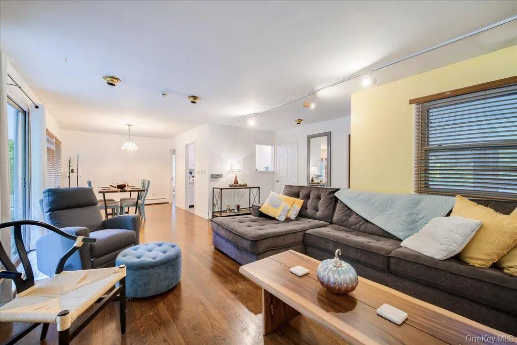 29 Brothers Road, Wappinger, NY, 2 Bedrooms Bedrooms, 8 Rooms Rooms,2 BathroomsBathrooms,Residential,For Rent,Brothers,0,1050353 29 Brothers Road, Wappinger, NY, 2 Bedrooms Bedrooms, 8 Rooms Rooms,2 BathroomsBathrooms,Residential,For Rent,Brothers,0,1050353