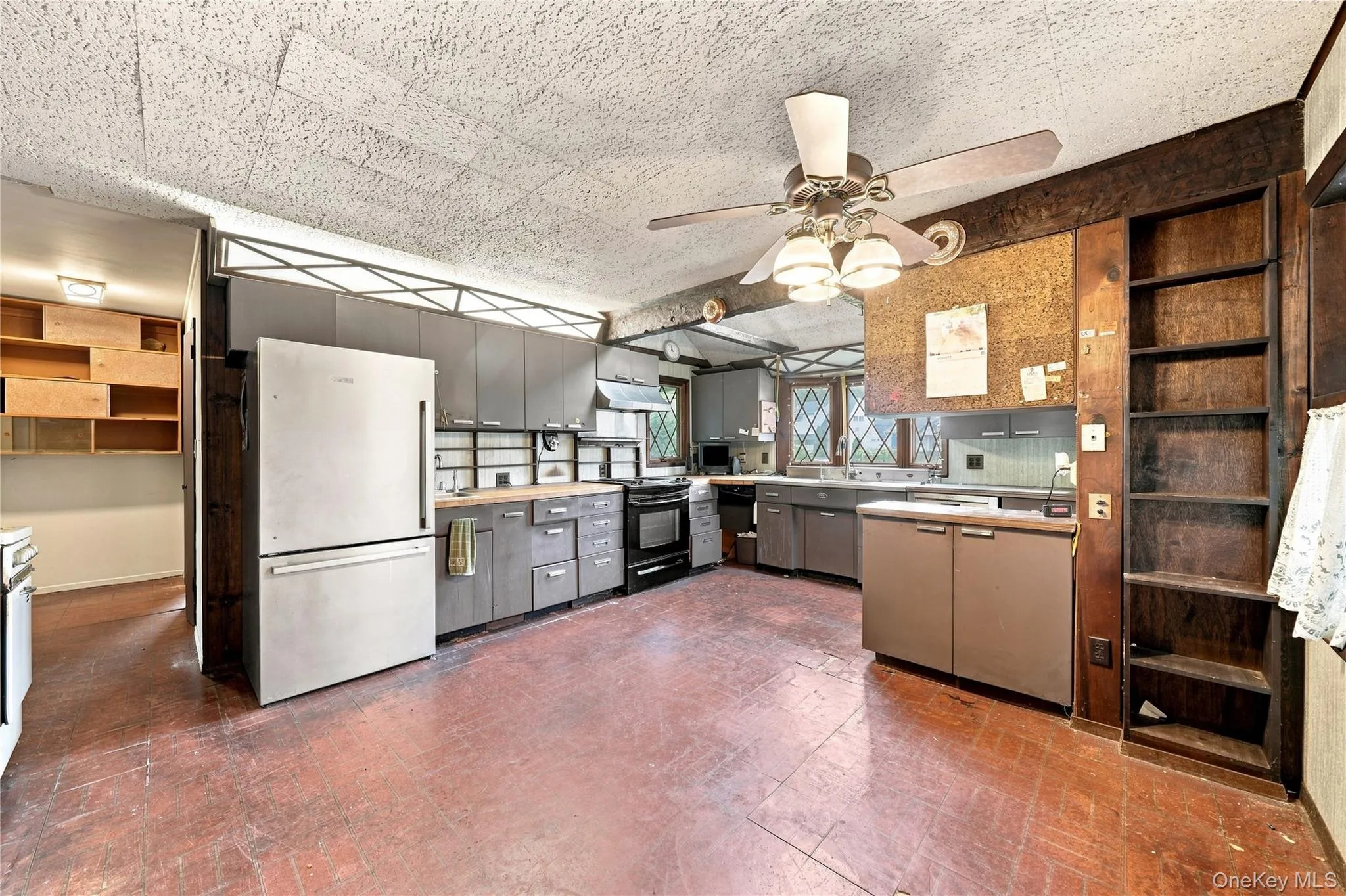 75 Weaving Lane, Hempstead, NY, 4 Bedrooms Bedrooms, 9 Rooms Rooms,2 BathroomsBathrooms,Residential,For Rent,Weaving,0,1050355 75 Weaving Lane, Hempstead, NY, 4 Bedrooms Bedrooms, 9 Rooms Rooms,2 BathroomsBathrooms,Residential,For Rent,Weaving,0,1050355
