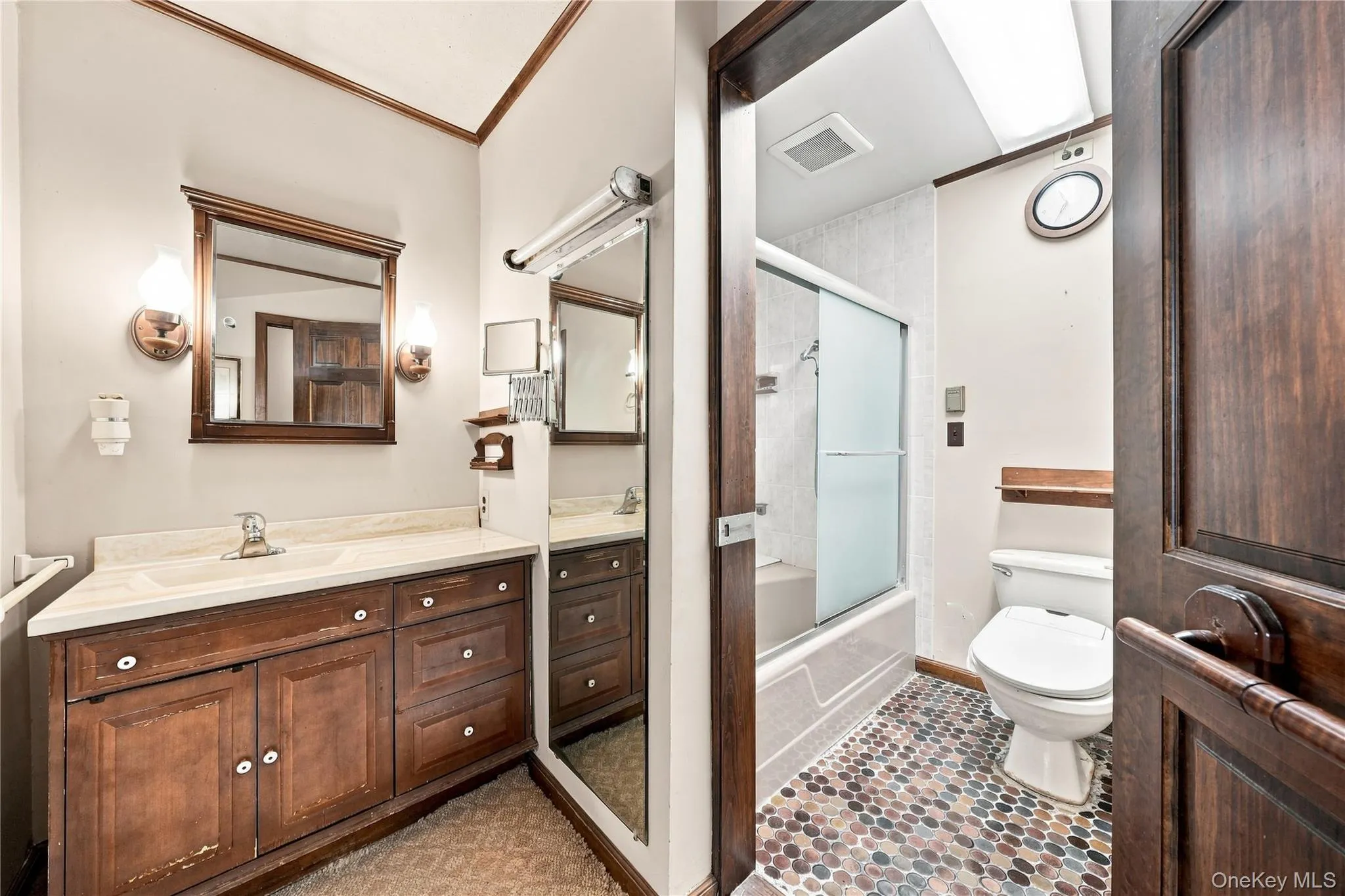 75 Weaving Lane, Hempstead, NY, 4 Bedrooms Bedrooms, 9 Rooms Rooms,2 BathroomsBathrooms,Residential,For Rent,Weaving,0,1050355 75 Weaving Lane, Hempstead, NY, 4 Bedrooms Bedrooms, 9 Rooms Rooms,2 BathroomsBathrooms,Residential,For Rent,Weaving,0,1050355