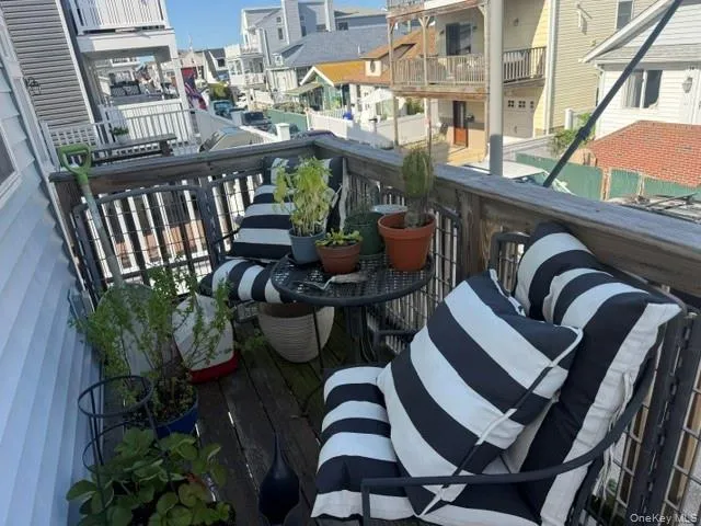 31 Vermont Street, Long Beach, NY, 2 Bedrooms Bedrooms, 5 Rooms Rooms,1 BathroomBathrooms,Residential Lease,For Rent,Vermont,0,1050356 31 Vermont Street, Long Beach, NY, 2 Bedrooms Bedrooms, 5 Rooms Rooms,1 BathroomBathrooms,Residential Lease,For Rent,Vermont,0,1050356