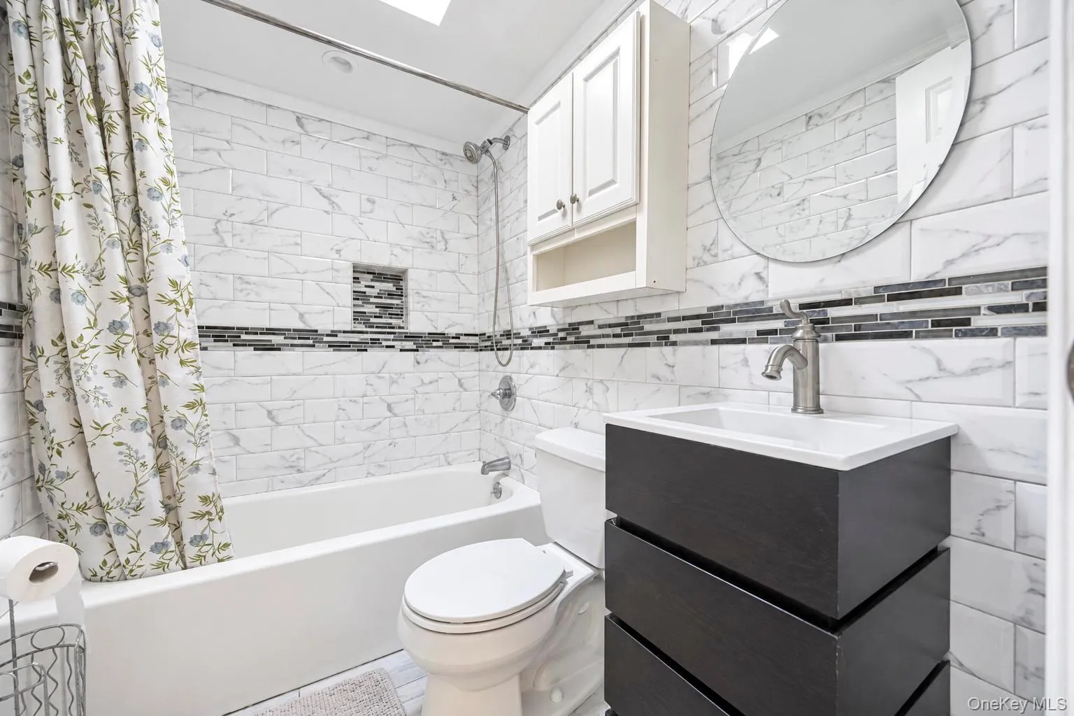 27 Colony Street, Oyster Bay, NY, 4 Bedrooms Bedrooms, 8 Rooms Rooms,2 BathroomsBathrooms,Residential,For Rent,Colony,0,1050357 27 Colony Street, Oyster Bay, NY, 4 Bedrooms Bedrooms, 8 Rooms Rooms,2 BathroomsBathrooms,Residential,For Rent,Colony,0,1050357