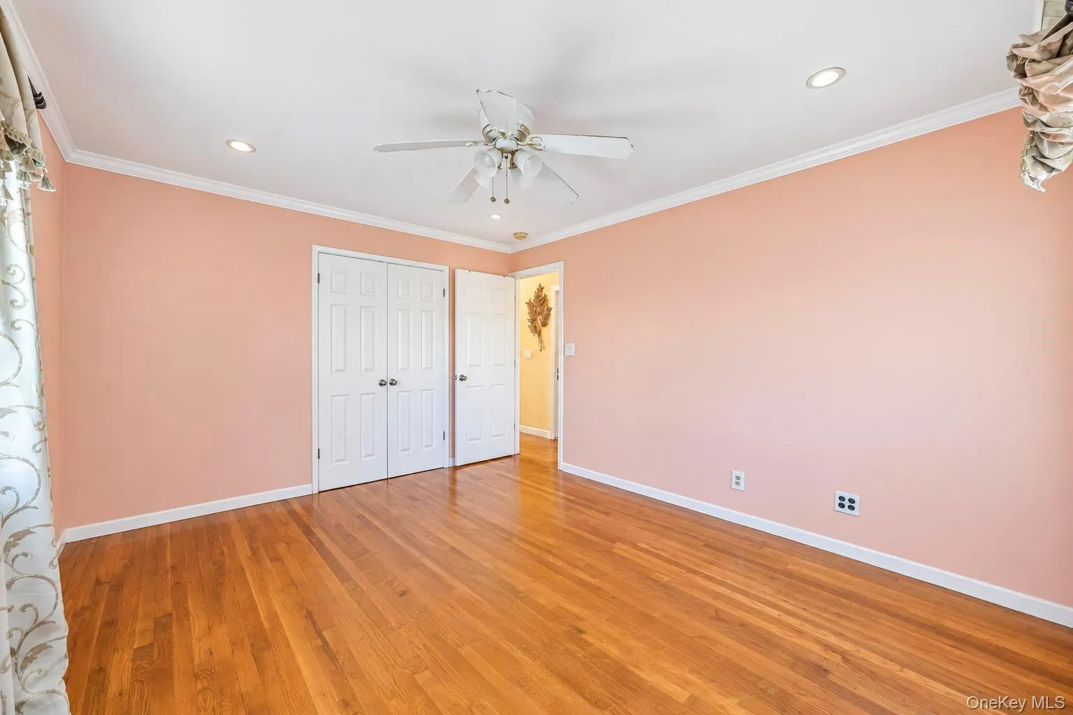 27 Colony Street, Oyster Bay, NY, 4 Bedrooms Bedrooms, 8 Rooms Rooms,2 BathroomsBathrooms,Residential,For Rent,Colony,0,1050357 27 Colony Street, Oyster Bay, NY, 4 Bedrooms Bedrooms, 8 Rooms Rooms,2 BathroomsBathrooms,Residential,For Rent,Colony,0,1050357