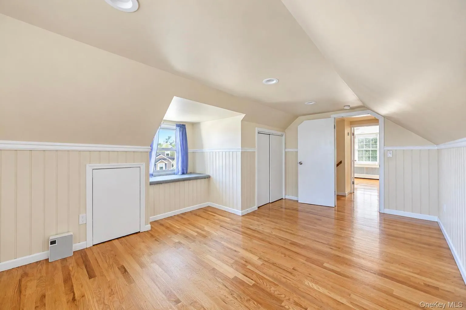 27 Colony Street, Oyster Bay, NY, 4 Bedrooms Bedrooms, 8 Rooms Rooms,2 BathroomsBathrooms,Residential,For Rent,Colony,0,1050357 27 Colony Street, Oyster Bay, NY, 4 Bedrooms Bedrooms, 8 Rooms Rooms,2 BathroomsBathrooms,Residential,For Rent,Colony,0,1050357