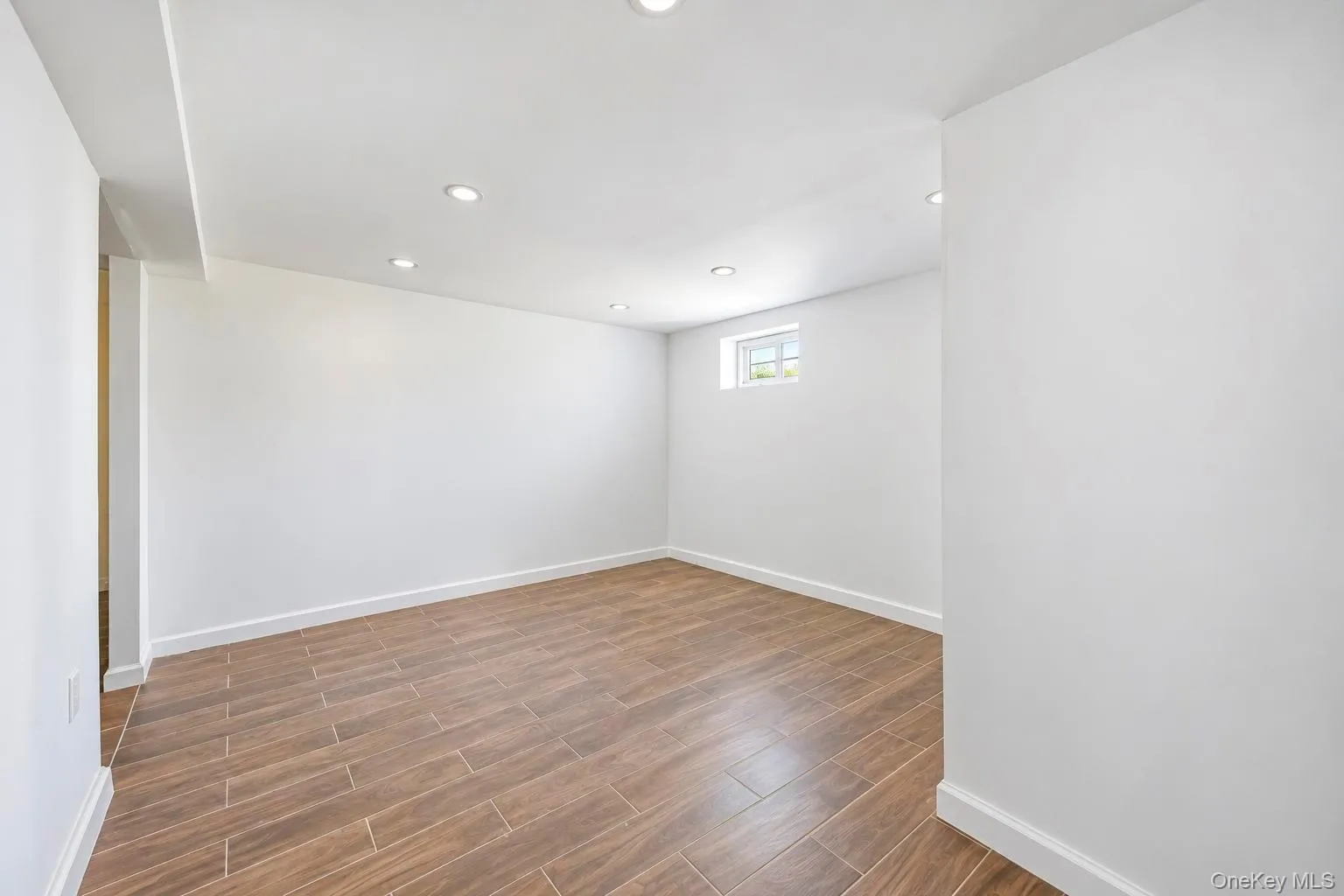 27 Colony Street, Oyster Bay, NY, 4 Bedrooms Bedrooms, 8 Rooms Rooms,2 BathroomsBathrooms,Residential,For Rent,Colony,0,1050357 27 Colony Street, Oyster Bay, NY, 4 Bedrooms Bedrooms, 8 Rooms Rooms,2 BathroomsBathrooms,Residential,For Rent,Colony,0,1050357