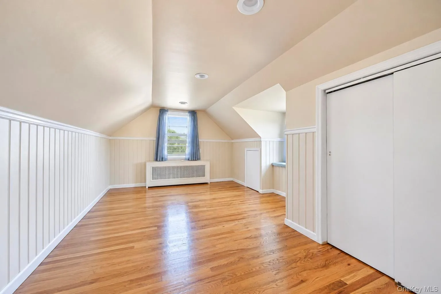 27 Colony Street, Oyster Bay, NY, 4 Bedrooms Bedrooms, 8 Rooms Rooms,2 BathroomsBathrooms,Residential,For Rent,Colony,0,1050357 27 Colony Street, Oyster Bay, NY, 4 Bedrooms Bedrooms, 8 Rooms Rooms,2 BathroomsBathrooms,Residential,For Rent,Colony,0,1050357