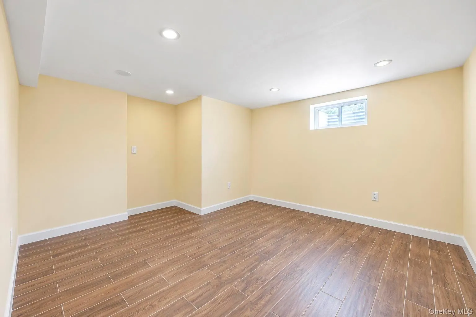 27 Colony Street, Oyster Bay, NY, 4 Bedrooms Bedrooms, 8 Rooms Rooms,2 BathroomsBathrooms,Residential,For Rent,Colony,0,1050357 27 Colony Street, Oyster Bay, NY, 4 Bedrooms Bedrooms, 8 Rooms Rooms,2 BathroomsBathrooms,Residential,For Rent,Colony,0,1050357