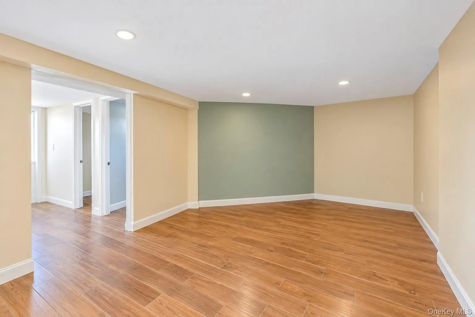 27 Colony Street, Oyster Bay, NY, 4 Bedrooms Bedrooms, 8 Rooms Rooms,2 BathroomsBathrooms,Residential,For Rent,Colony,0,1050357 27 Colony Street, Oyster Bay, NY, 4 Bedrooms Bedrooms, 8 Rooms Rooms,2 BathroomsBathrooms,Residential,For Rent,Colony,0,1050357
