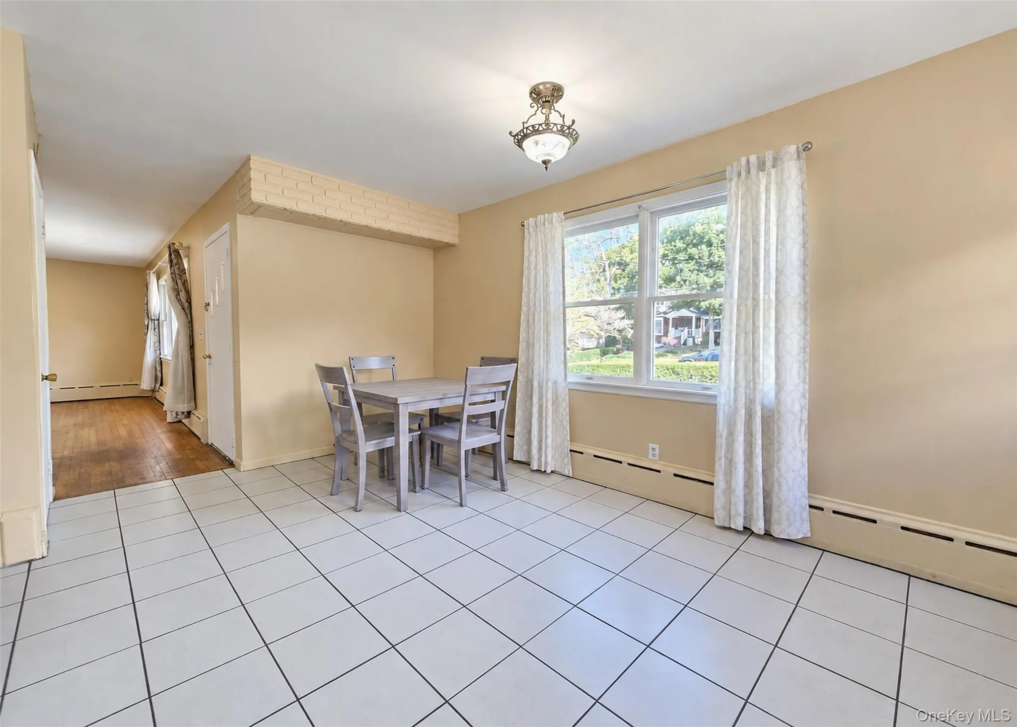 80 Carroll Avenue, Brookhaven, NY, 3 Bedrooms Bedrooms, 5 Rooms Rooms,2 BathroomsBathrooms,Residential,For Rent,Carroll,0,1050359 80 Carroll Avenue, Brookhaven, NY, 3 Bedrooms Bedrooms, 5 Rooms Rooms,2 BathroomsBathrooms,Residential,For Rent,Carroll,0,1050359