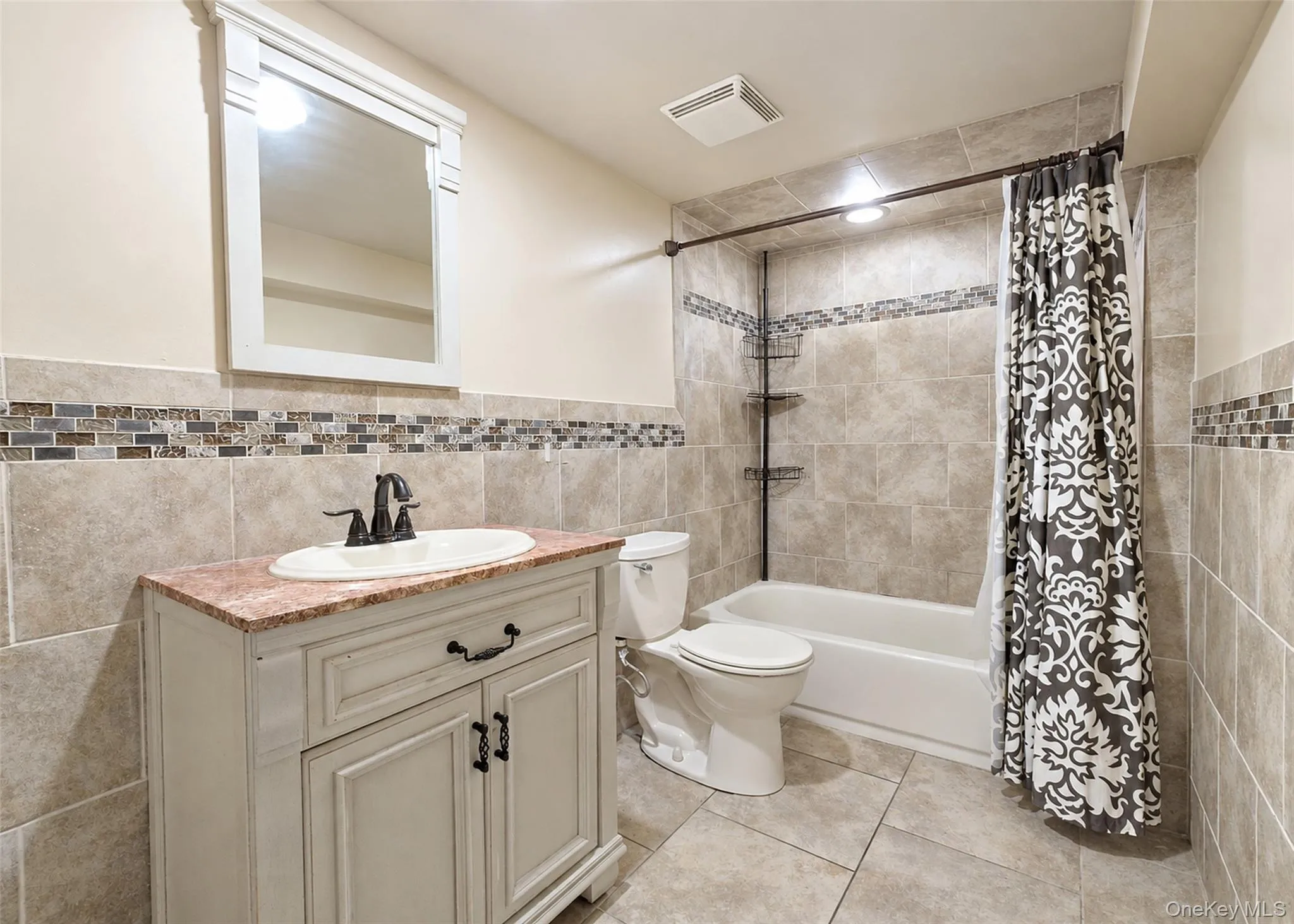 80 Carroll Avenue, Brookhaven, NY, 3 Bedrooms Bedrooms, 5 Rooms Rooms,2 BathroomsBathrooms,Residential,For Rent,Carroll,0,1050359 80 Carroll Avenue, Brookhaven, NY, 3 Bedrooms Bedrooms, 5 Rooms Rooms,2 BathroomsBathrooms,Residential,For Rent,Carroll,0,1050359