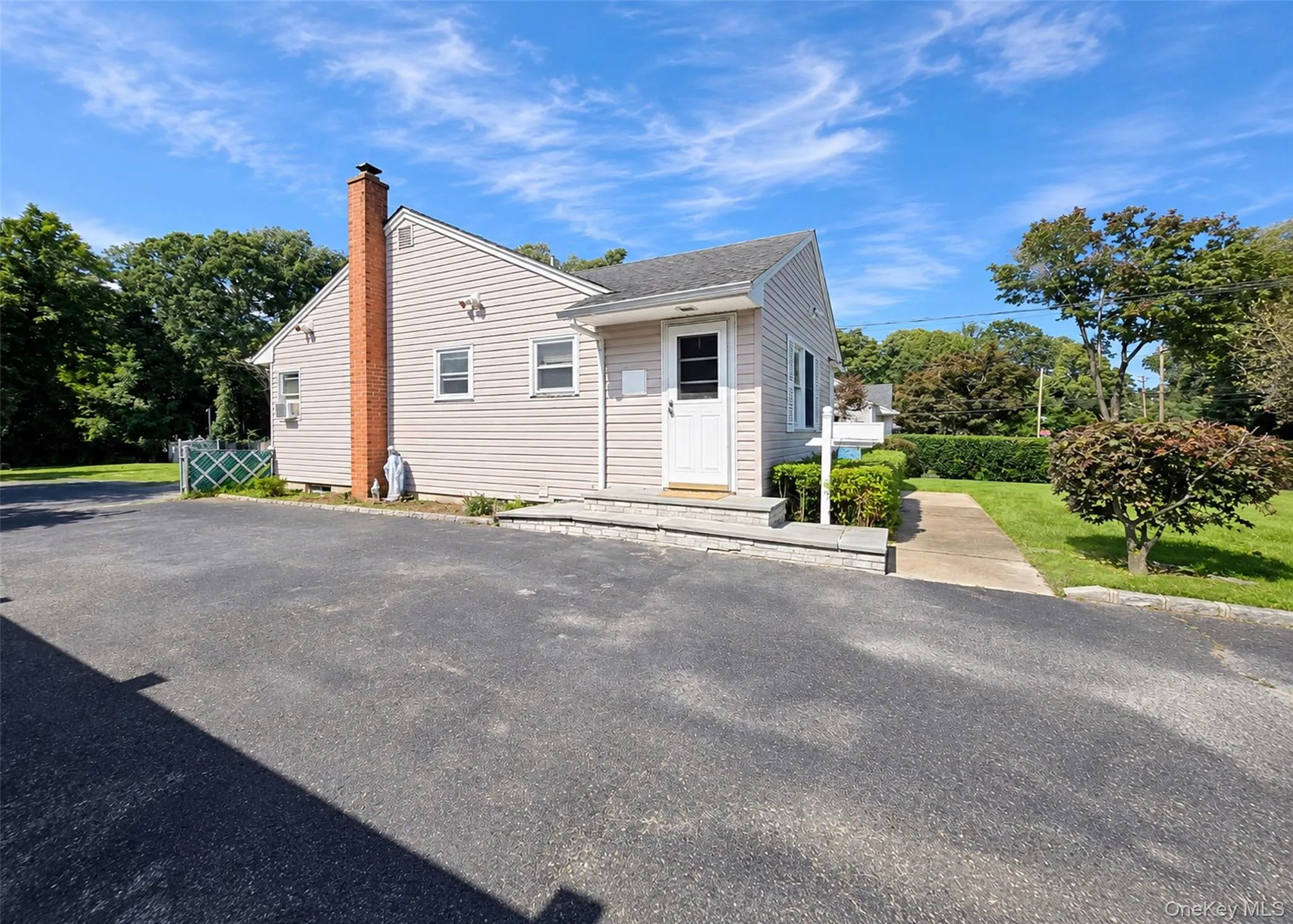 80 Carroll Avenue, Brookhaven, NY, 3 Bedrooms Bedrooms, 5 Rooms Rooms,2 BathroomsBathrooms,Residential,For Rent,Carroll,0,1050359 80 Carroll Avenue, Brookhaven, NY, 3 Bedrooms Bedrooms, 5 Rooms Rooms,2 BathroomsBathrooms,Residential,For Rent,Carroll,0,1050359