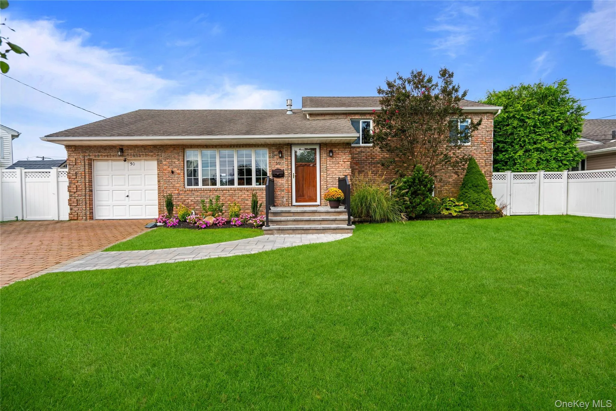 50 Marie Place, Oyster Bay, NY, 3 Bedrooms Bedrooms, 7 Rooms Rooms,2 BathroomsBathrooms,Residential,For Rent,Marie,0,1050363 50 Marie Place, Oyster Bay, NY, 3 Bedrooms Bedrooms, 7 Rooms Rooms,2 BathroomsBathrooms,Residential,For Rent,Marie,0,1050363