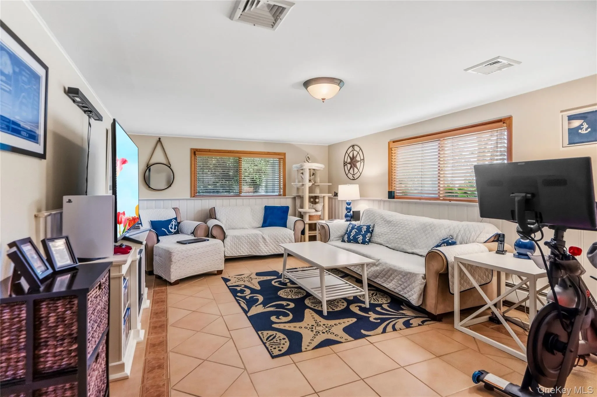 50 Marie Place, Oyster Bay, NY, 3 Bedrooms Bedrooms, 7 Rooms Rooms,2 BathroomsBathrooms,Residential,For Rent,Marie,0,1050363 50 Marie Place, Oyster Bay, NY, 3 Bedrooms Bedrooms, 7 Rooms Rooms,2 BathroomsBathrooms,Residential,For Rent,Marie,0,1050363