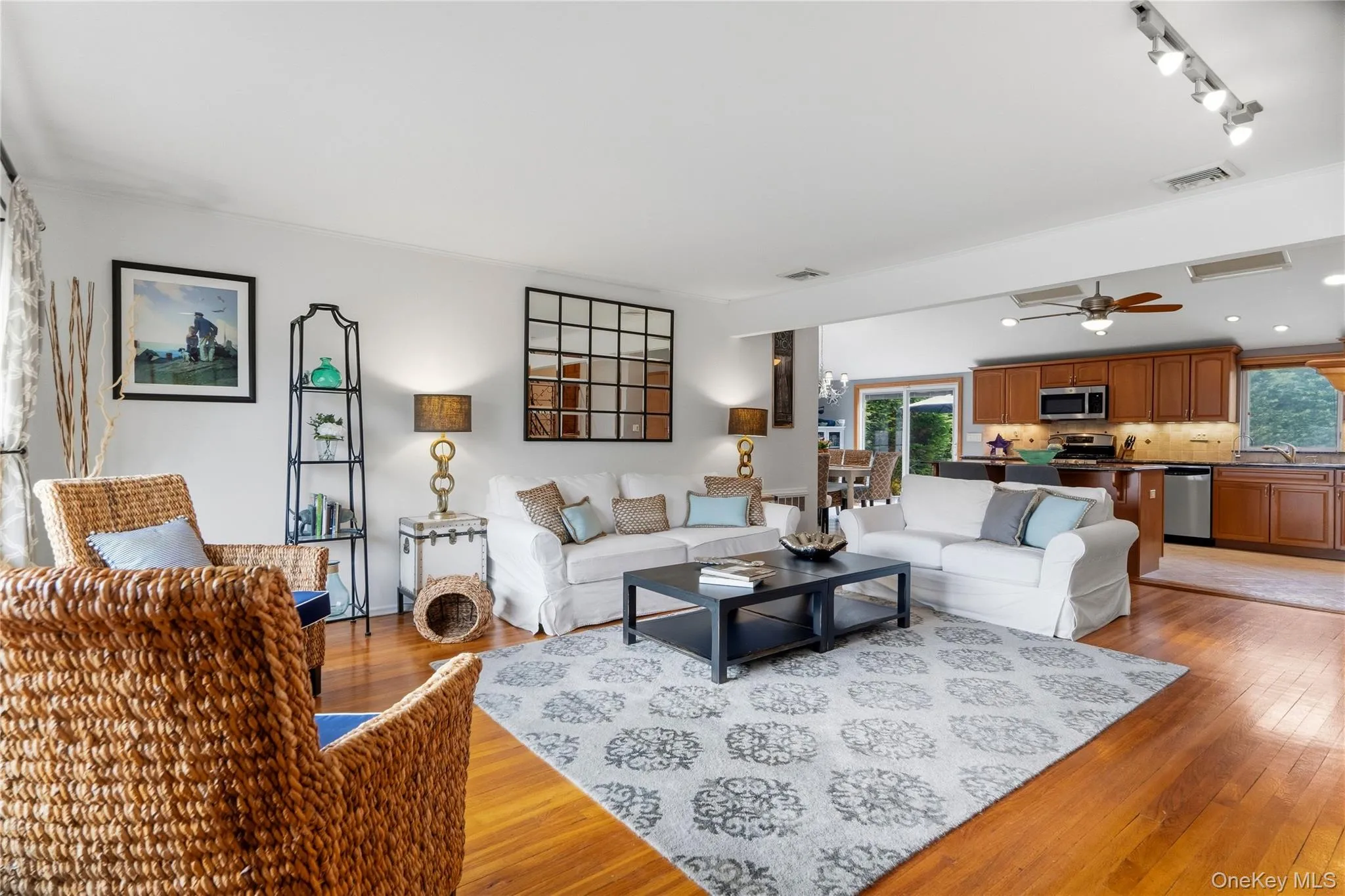 50 Marie Place, Oyster Bay, NY, 3 Bedrooms Bedrooms, 7 Rooms Rooms,2 BathroomsBathrooms,Residential,For Rent,Marie,0,1050363 50 Marie Place, Oyster Bay, NY, 3 Bedrooms Bedrooms, 7 Rooms Rooms,2 BathroomsBathrooms,Residential,For Rent,Marie,0,1050363