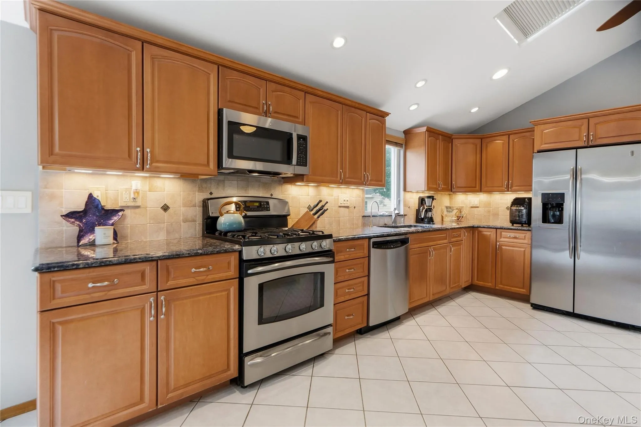 50 Marie Place, Oyster Bay, NY, 3 Bedrooms Bedrooms, 7 Rooms Rooms,2 BathroomsBathrooms,Residential,For Rent,Marie,0,1050363 50 Marie Place, Oyster Bay, NY, 3 Bedrooms Bedrooms, 7 Rooms Rooms,2 BathroomsBathrooms,Residential,For Rent,Marie,0,1050363