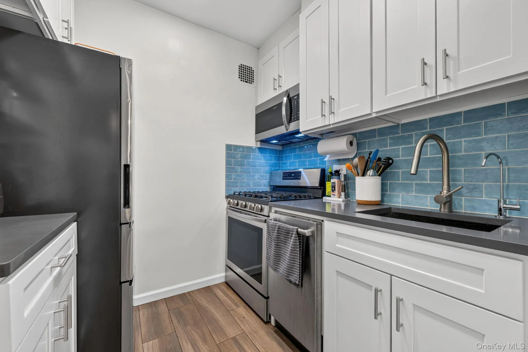 110-45 71st Road, New York, NY, 1 Bedroom Bedrooms, 3 Rooms Rooms,1 BathroomBathrooms,Residential,For Rent,71st,0,1050364 110-45 71st Road, New York, NY, 1 Bedroom Bedrooms, 3 Rooms Rooms,1 BathroomBathrooms,Residential,For Rent,71st,0,1050364