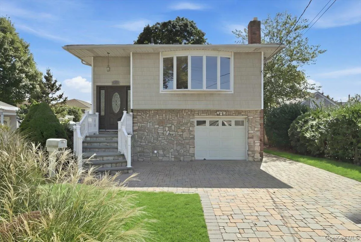 6 Adam Road, Oyster Bay, NY, 4 Bedrooms Bedrooms, 8 Rooms Rooms,2 BathroomsBathrooms,Residential,For Rent,Adam,0,1050365 6 Adam Road, Oyster Bay, NY, 4 Bedrooms Bedrooms, 8 Rooms Rooms,2 BathroomsBathrooms,Residential,For Rent,Adam,0,1050365