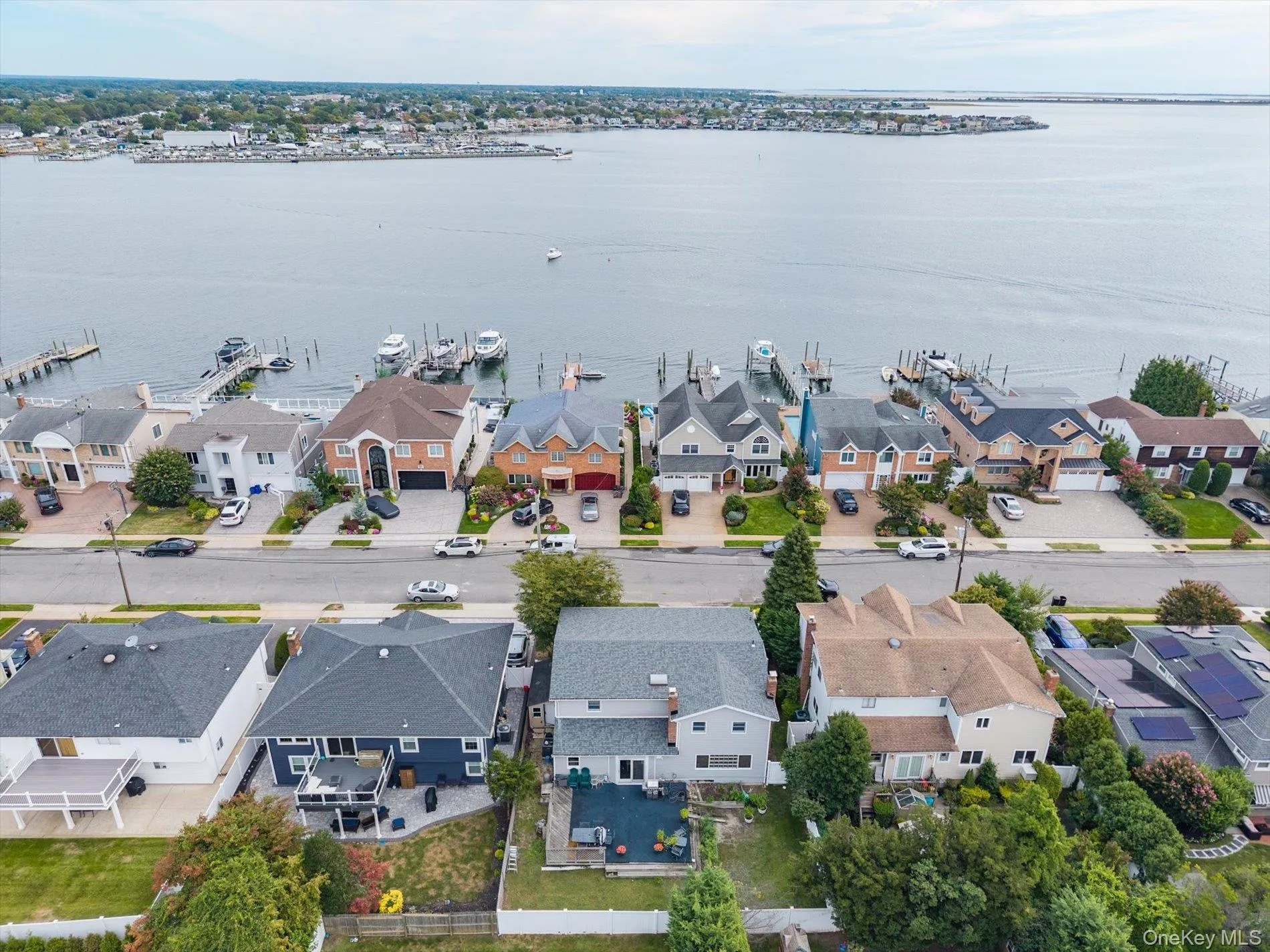 3060 Shore Drive, Hempstead, NY, 5 Bedrooms Bedrooms, 13 Rooms Rooms,2 BathroomsBathrooms,Residential,For Rent,Shore,0,1050366 3060 Shore Drive, Hempstead, NY, 5 Bedrooms Bedrooms, 13 Rooms Rooms,2 BathroomsBathrooms,Residential,For Rent,Shore,0,1050366