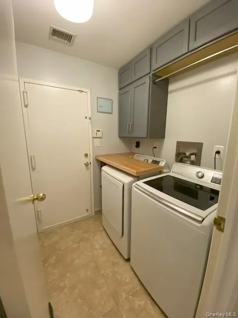 6 Royal Drive, Brookhaven, NY, 3 Bedrooms Bedrooms, 6 Rooms Rooms,2 BathroomsBathrooms,Residential,For Rent,Royal,0,1050367 6 Royal Drive, Brookhaven, NY, 3 Bedrooms Bedrooms, 6 Rooms Rooms,2 BathroomsBathrooms,Residential,For Rent,Royal,0,1050367