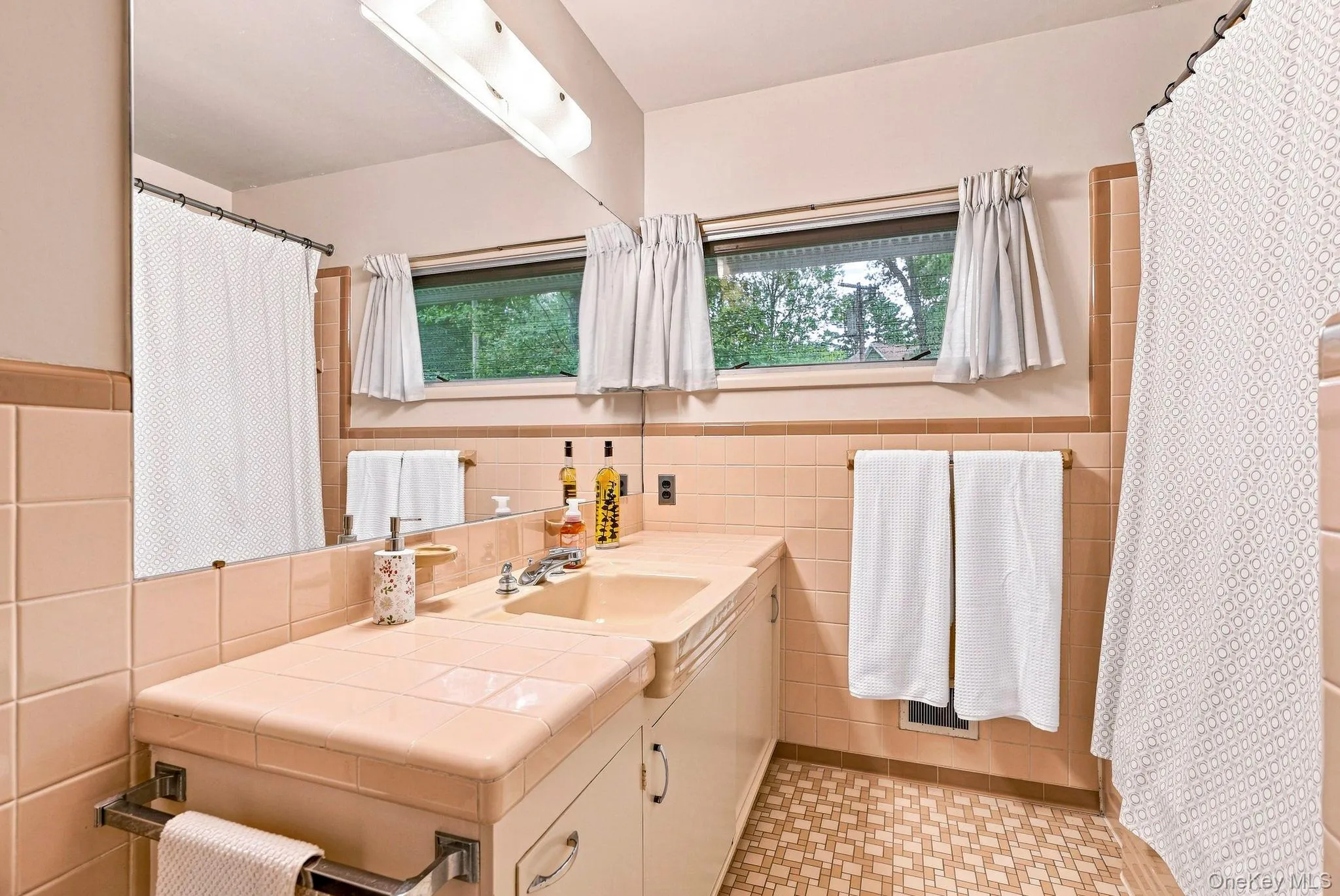 21 Seely Place, Greenburgh, NY, 4 Bedrooms Bedrooms, 7 Rooms Rooms,2 BathroomsBathrooms,Residential,For Rent,Seely,0,1050370 21 Seely Place, Greenburgh, NY, 4 Bedrooms Bedrooms, 7 Rooms Rooms,2 BathroomsBathrooms,Residential,For Rent,Seely,0,1050370