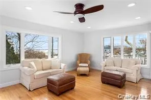 2 Bayside Avenue, Southampton, NY, 4 Bedrooms Bedrooms, 10 Rooms Rooms,3 BathroomsBathrooms,Residential Lease,For Rent,Bayside,0,1050373 2 Bayside Avenue, Southampton, NY, 4 Bedrooms Bedrooms, 10 Rooms Rooms,3 BathroomsBathrooms,Residential Lease,For Rent,Bayside,0,1050373