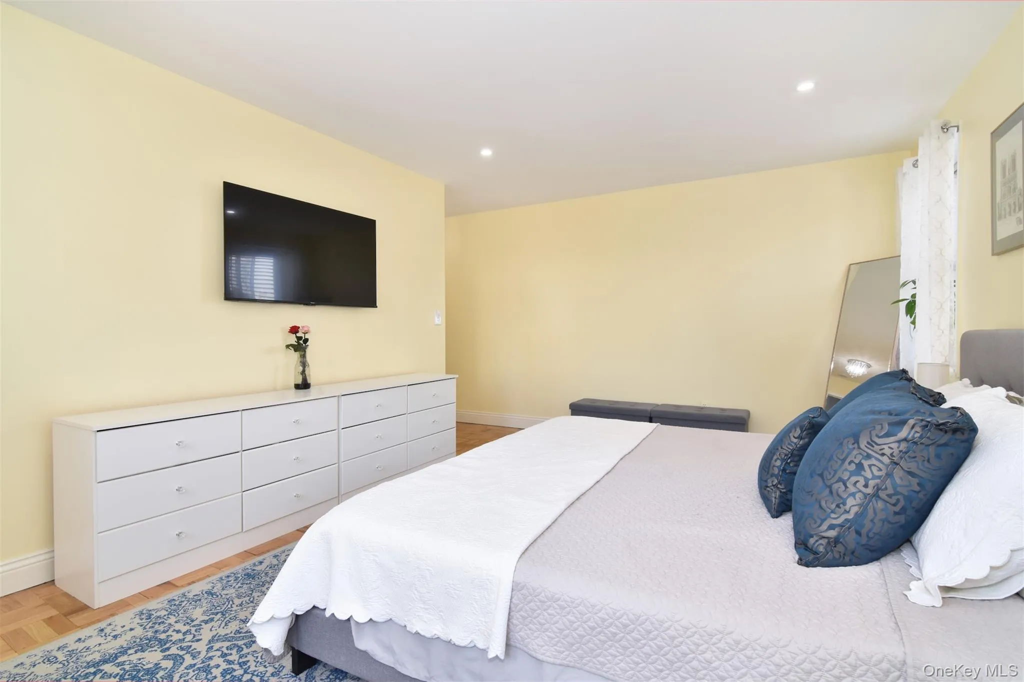 499 N. Broadway, White Plains, NY, 2 Bedrooms Bedrooms, 4 Rooms Rooms,2 BathroomsBathrooms,Residential,For Rent,N. Broadway,0,1050376 499 N. Broadway, White Plains, NY, 2 Bedrooms Bedrooms, 4 Rooms Rooms,2 BathroomsBathrooms,Residential,For Rent,N. Broadway,0,1050376