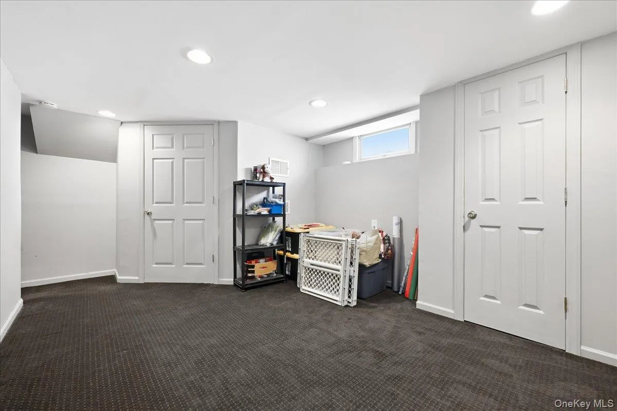 2872 Bayview Avenue, Hempstead, NY, 4 Bedrooms Bedrooms, 9 Rooms Rooms,2 BathroomsBathrooms,Residential,For Rent,Bayview,0,1050377 2872 Bayview Avenue, Hempstead, NY, 4 Bedrooms Bedrooms, 9 Rooms Rooms,2 BathroomsBathrooms,Residential,For Rent,Bayview,0,1050377