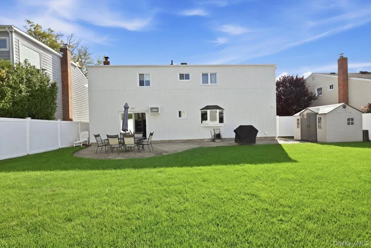 2872 Bayview Avenue, Hempstead, NY, 4 Bedrooms Bedrooms, 9 Rooms Rooms,2 BathroomsBathrooms,Residential,For Rent,Bayview,0,1050377 2872 Bayview Avenue, Hempstead, NY, 4 Bedrooms Bedrooms, 9 Rooms Rooms,2 BathroomsBathrooms,Residential,For Rent,Bayview,0,1050377