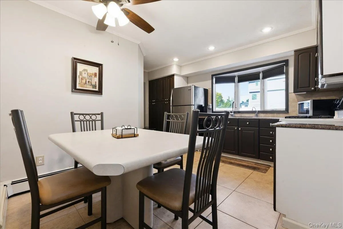 2872 Bayview Avenue, Hempstead, NY, 4 Bedrooms Bedrooms, 9 Rooms Rooms,2 BathroomsBathrooms,Residential,For Rent,Bayview,0,1050377 2872 Bayview Avenue, Hempstead, NY, 4 Bedrooms Bedrooms, 9 Rooms Rooms,2 BathroomsBathrooms,Residential,For Rent,Bayview,0,1050377