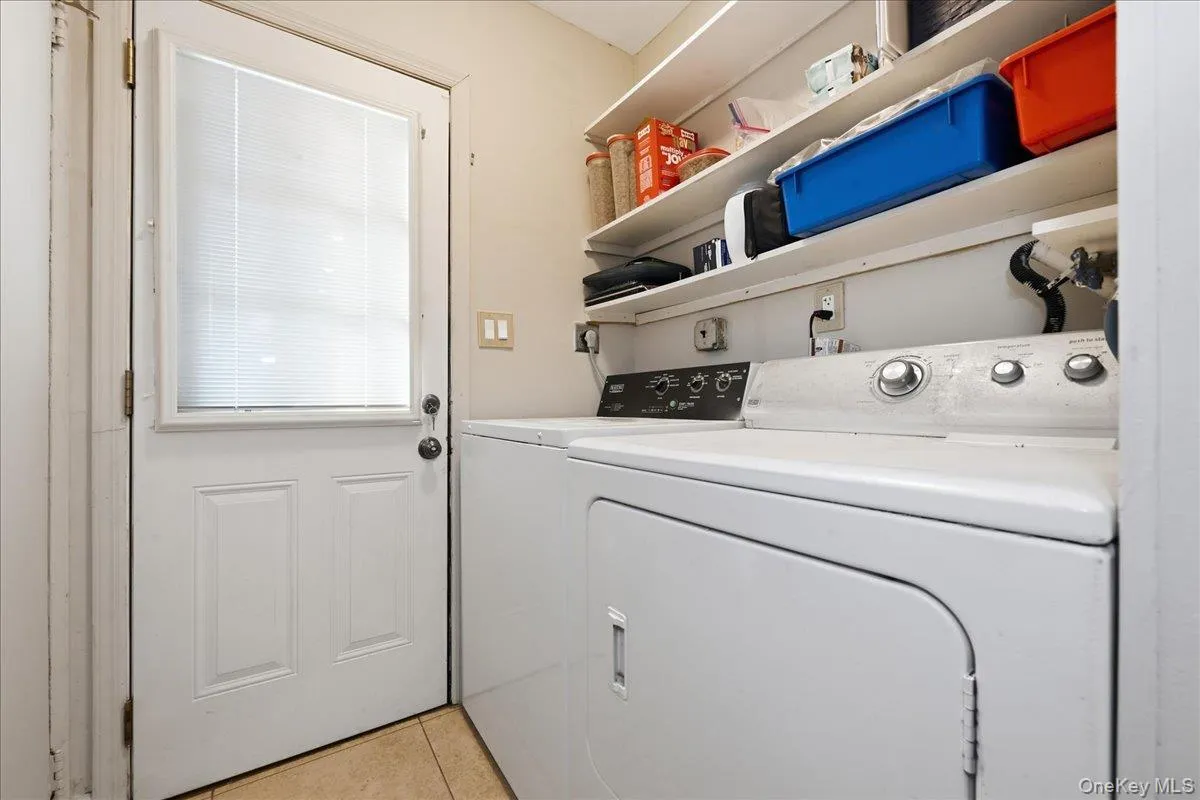 2872 Bayview Avenue, Hempstead, NY, 4 Bedrooms Bedrooms, 9 Rooms Rooms,2 BathroomsBathrooms,Residential,For Rent,Bayview,0,1050377 2872 Bayview Avenue, Hempstead, NY, 4 Bedrooms Bedrooms, 9 Rooms Rooms,2 BathroomsBathrooms,Residential,For Rent,Bayview,0,1050377