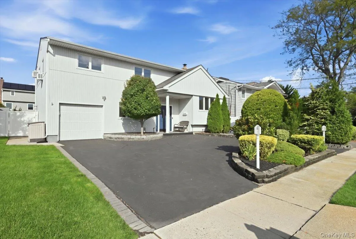 2872 Bayview Avenue, Hempstead, NY, 4 Bedrooms Bedrooms, 9 Rooms Rooms,2 BathroomsBathrooms,Residential,For Rent,Bayview,0,1050377 2872 Bayview Avenue, Hempstead, NY, 4 Bedrooms Bedrooms, 9 Rooms Rooms,2 BathroomsBathrooms,Residential,For Rent,Bayview,0,1050377