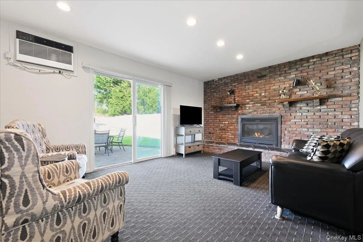 2872 Bayview Avenue, Hempstead, NY, 4 Bedrooms Bedrooms, 9 Rooms Rooms,2 BathroomsBathrooms,Residential,For Rent,Bayview,0,1050377 2872 Bayview Avenue, Hempstead, NY, 4 Bedrooms Bedrooms, 9 Rooms Rooms,2 BathroomsBathrooms,Residential,For Rent,Bayview,0,1050377