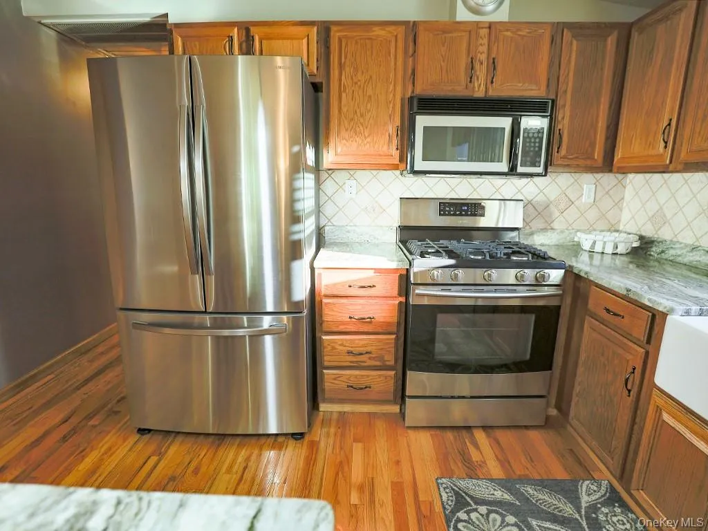 104 Ayers Court, Montgomery, NY, 3 Bedrooms Bedrooms, 9 Rooms Rooms,3 BathroomsBathrooms,Residential,For Rent,Ayers,0,1050379 104 Ayers Court, Montgomery, NY, 3 Bedrooms Bedrooms, 9 Rooms Rooms,3 BathroomsBathrooms,Residential,For Rent,Ayers,0,1050379