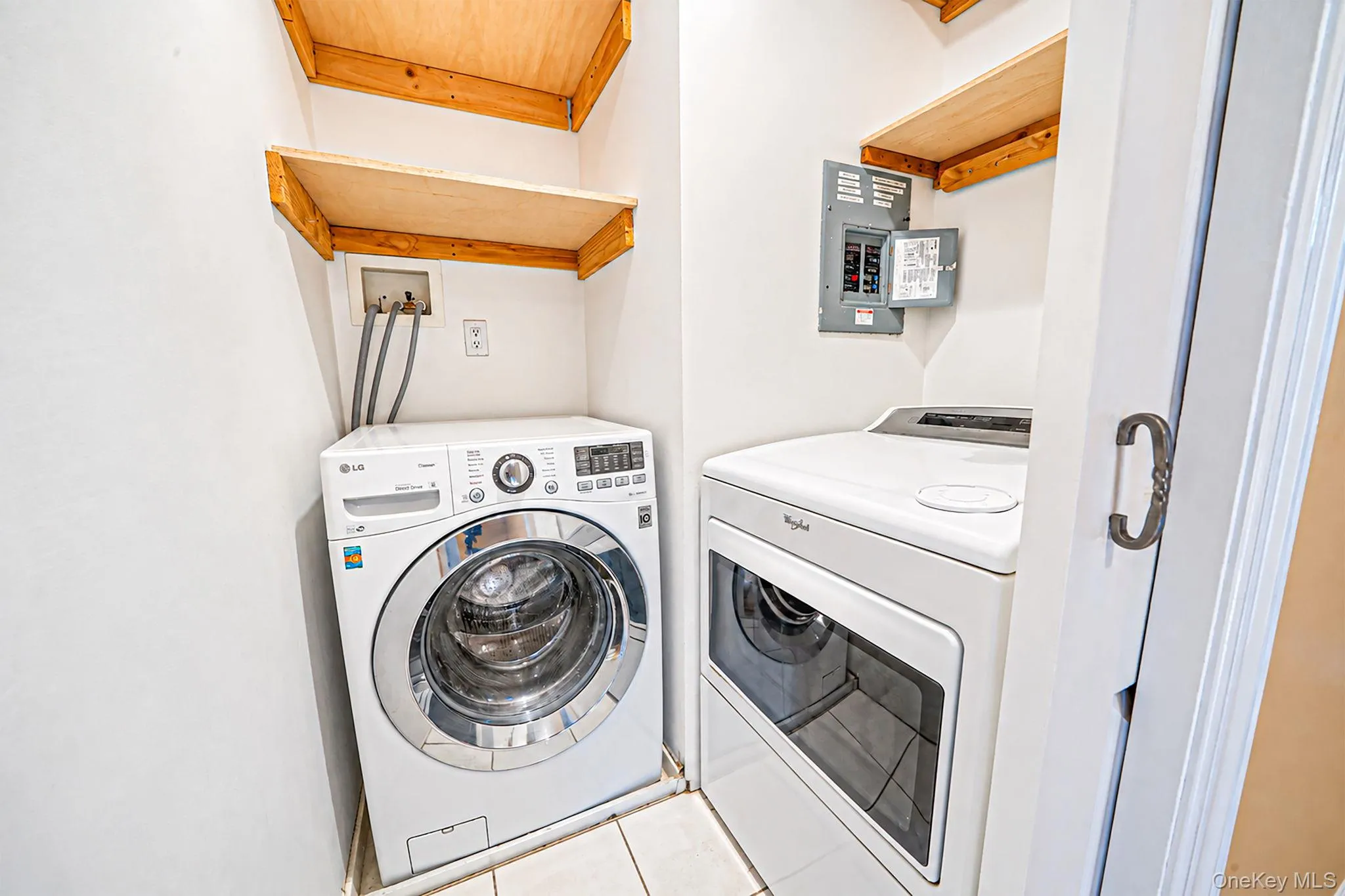 306 Liberty Avenue, Brookhaven, NY, 3 Bedrooms Bedrooms, 12 Rooms Rooms,3 BathroomsBathrooms,Residential,For Rent,Liberty,0,1050382 306 Liberty Avenue, Brookhaven, NY, 3 Bedrooms Bedrooms, 12 Rooms Rooms,3 BathroomsBathrooms,Residential,For Rent,Liberty,0,1050382