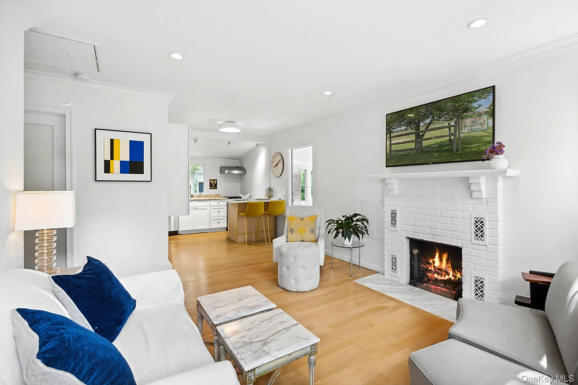 3 Clinton Avenue, Southampton, NY, 2 Bedroom Bedrooms, 5 Room Rooms,1 BathroomBathrooms,Residential Lease,For Rent,Clinton,0,1050385 3 Clinton Avenue, Southampton, NY, 2 Bedroom Bedrooms, 5 Room Rooms,1 BathroomBathrooms,Residential Lease,For Rent,Clinton,0,1050385