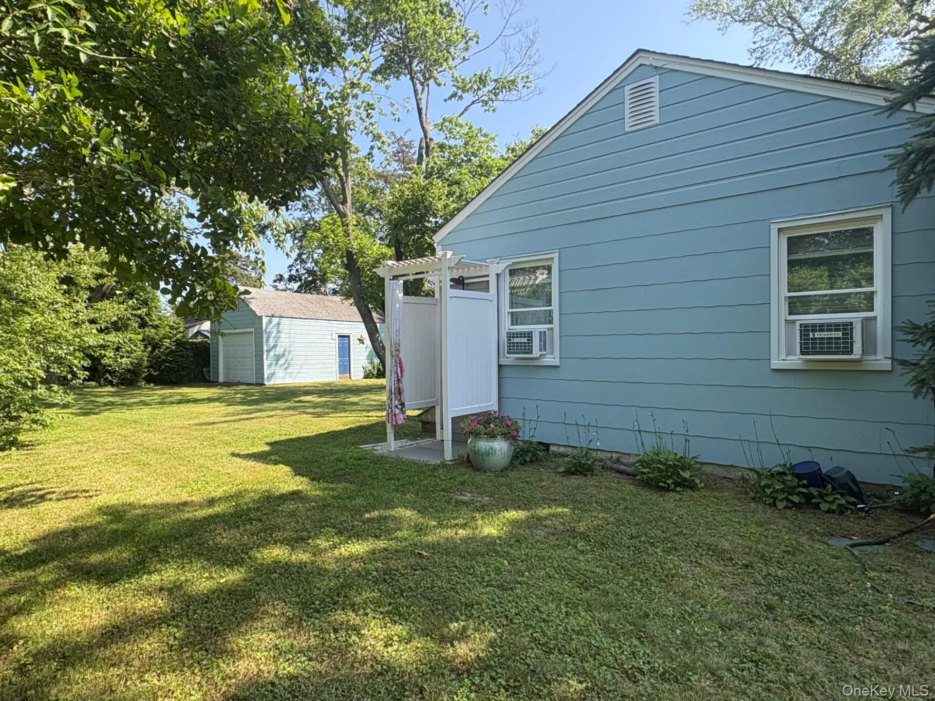 3 Clinton Avenue, Southampton, NY, 2 Bedroom Bedrooms, 5 Room Rooms,1 BathroomBathrooms,Residential Lease,For Rent,Clinton,0,1050385 3 Clinton Avenue, Southampton, NY, 2 Bedroom Bedrooms, 5 Room Rooms,1 BathroomBathrooms,Residential Lease,For Rent,Clinton,0,1050385
