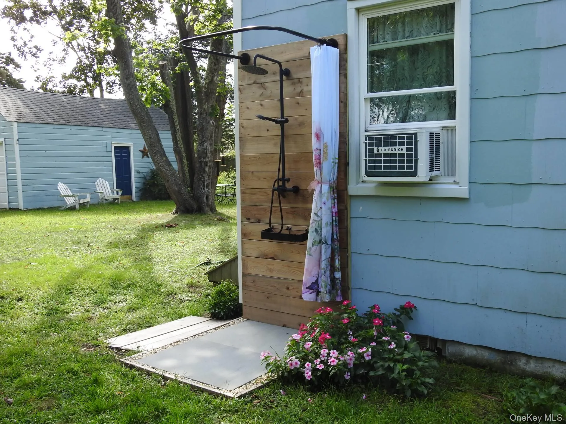3 Clinton Avenue, Southampton, NY, 2 Bedroom Bedrooms, 5 Room Rooms,1 BathroomBathrooms,Residential Lease,For Rent,Clinton,0,1050385 3 Clinton Avenue, Southampton, NY, 2 Bedroom Bedrooms, 5 Room Rooms,1 BathroomBathrooms,Residential Lease,For Rent,Clinton,0,1050385