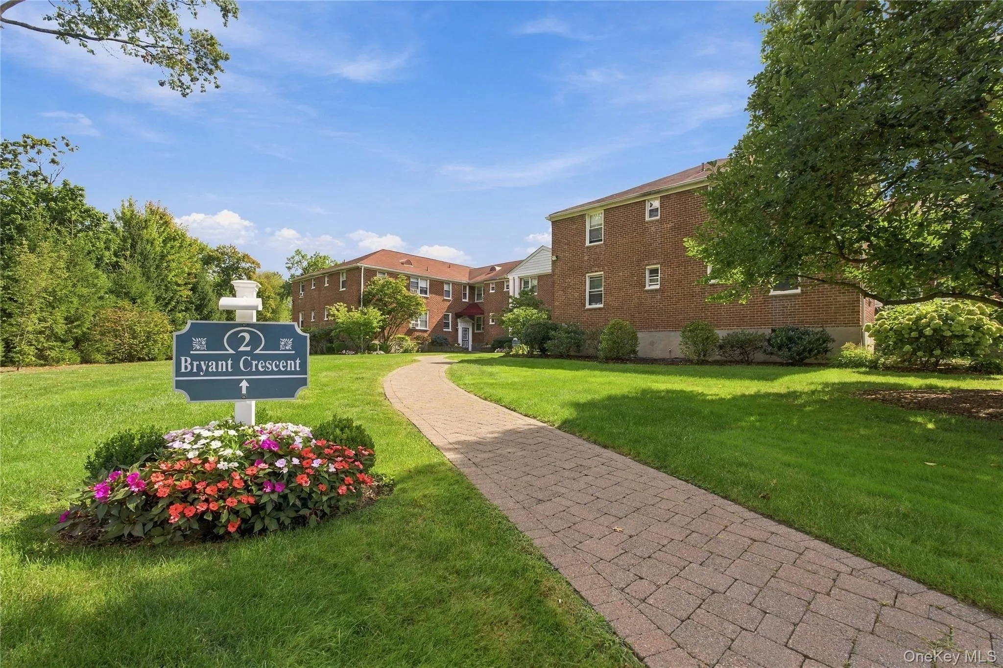 Beautifully landscaped grounds create a well-maintained setting. Beautifully landscaped grounds create a well-maintained setting.