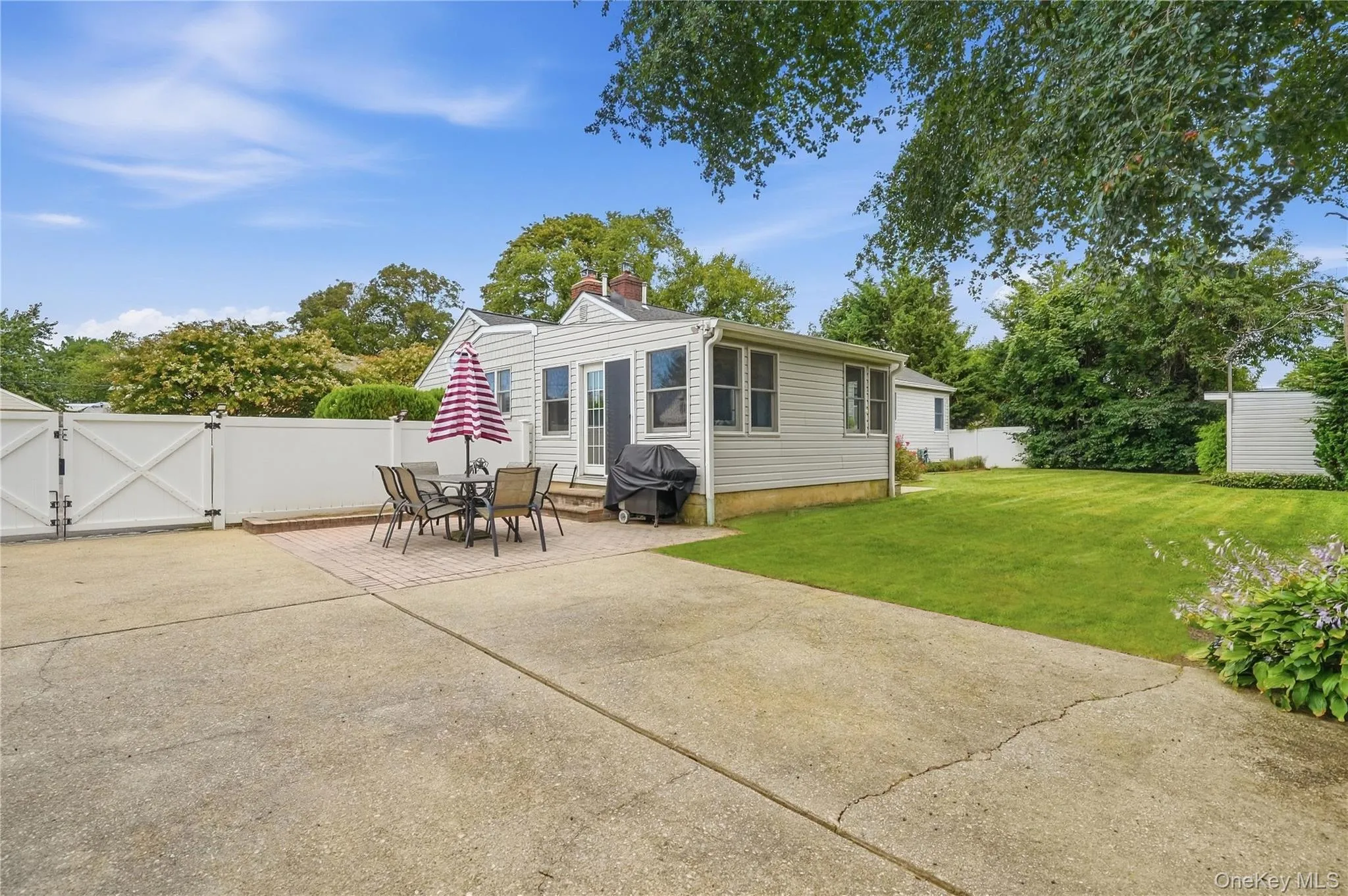 2 Baltic Place, Babylon, NY, 3 Bedrooms Bedrooms, 8 Rooms Rooms,2 BathroomsBathrooms,Residential,For Rent,Baltic,0,1050387 2 Baltic Place, Babylon, NY, 3 Bedrooms Bedrooms, 8 Rooms Rooms,2 BathroomsBathrooms,Residential,For Rent,Baltic,0,1050387