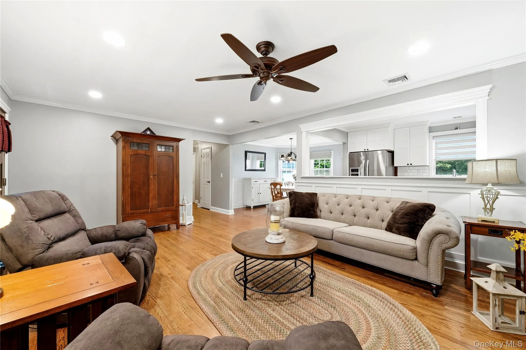 2 Baltic Place, Babylon, NY, 3 Bedrooms Bedrooms, 8 Rooms Rooms,2 BathroomsBathrooms,Residential,For Rent,Baltic,0,1050387 2 Baltic Place, Babylon, NY, 3 Bedrooms Bedrooms, 8 Rooms Rooms,2 BathroomsBathrooms,Residential,For Rent,Baltic,0,1050387