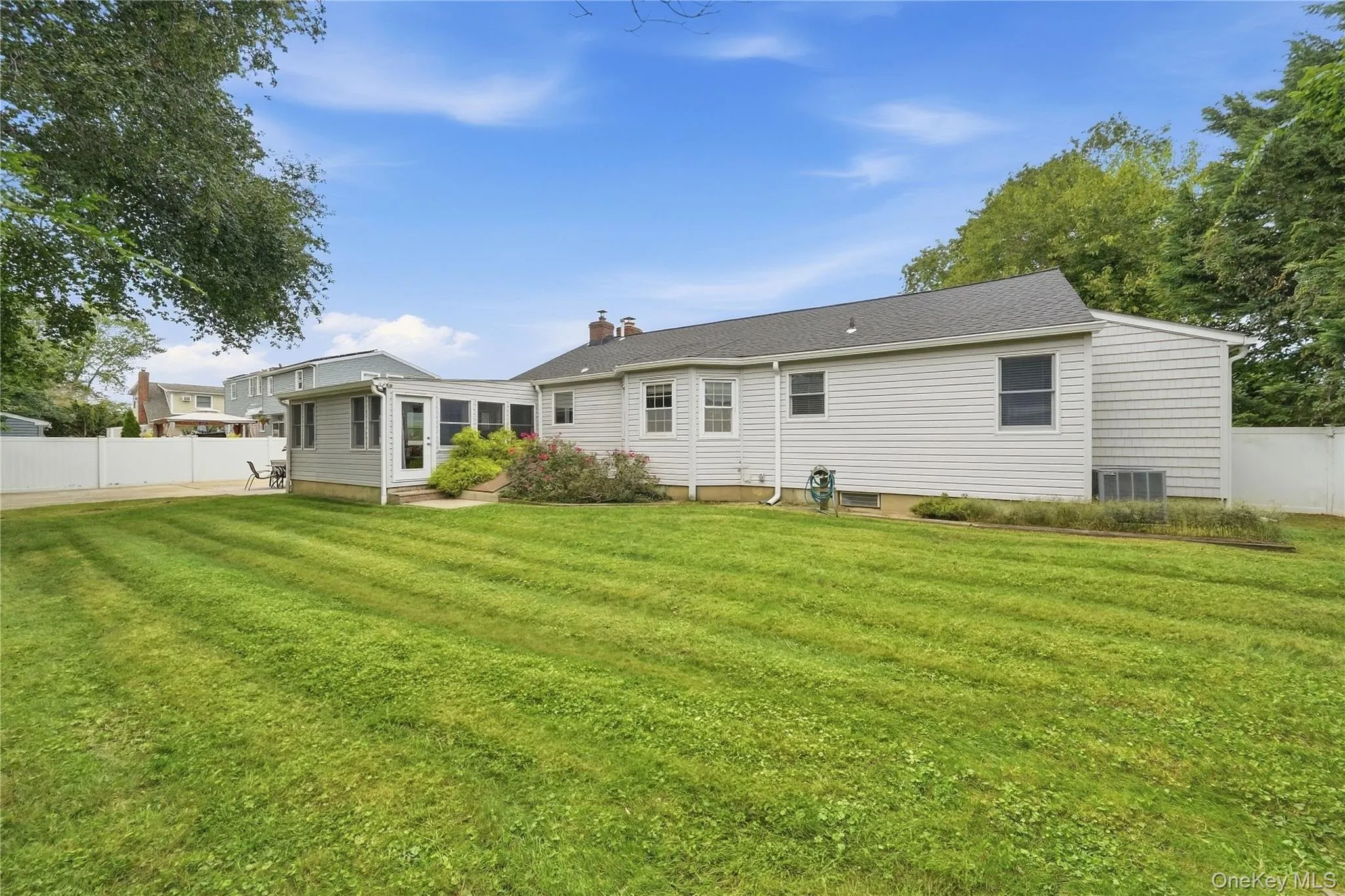2 Baltic Place, Babylon, NY, 3 Bedrooms Bedrooms, 8 Rooms Rooms,2 BathroomsBathrooms,Residential,For Rent,Baltic,0,1050387 2 Baltic Place, Babylon, NY, 3 Bedrooms Bedrooms, 8 Rooms Rooms,2 BathroomsBathrooms,Residential,For Rent,Baltic,0,1050387
