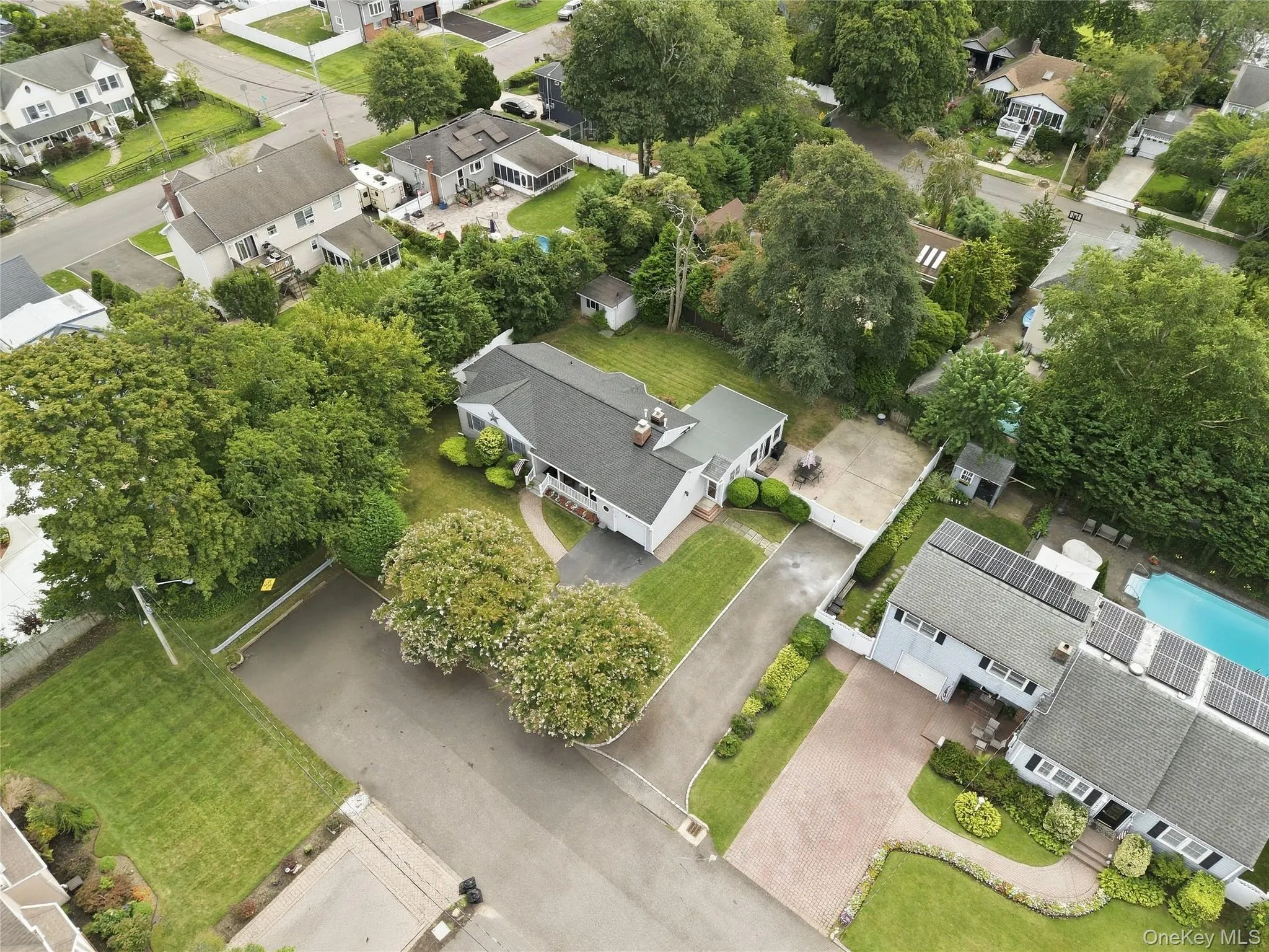2 Baltic Place, Babylon, NY, 3 Bedrooms Bedrooms, 8 Rooms Rooms,2 BathroomsBathrooms,Residential,For Rent,Baltic,0,1050387 2 Baltic Place, Babylon, NY, 3 Bedrooms Bedrooms, 8 Rooms Rooms,2 BathroomsBathrooms,Residential,For Rent,Baltic,0,1050387