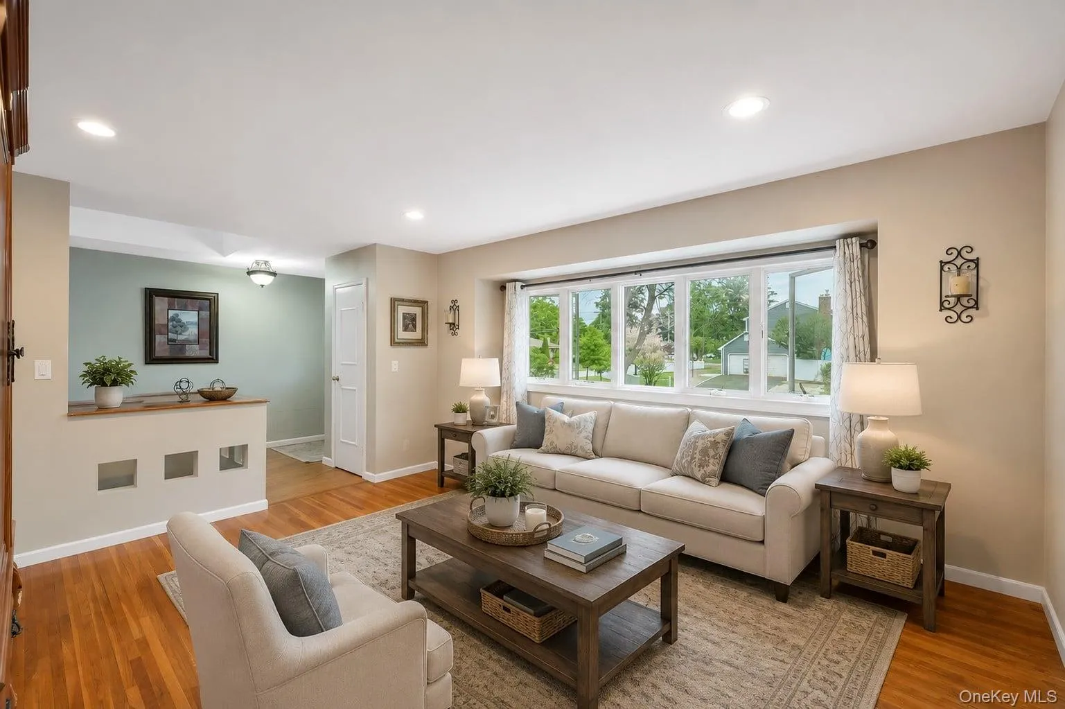93 Midwood Avenue, Smithtown, NY, 4 Bedrooms Bedrooms, 8 Rooms Rooms,3 BathroomsBathrooms,Residential,For Rent,Midwood,0,1050390 93 Midwood Avenue, Smithtown, NY, 4 Bedrooms Bedrooms, 8 Rooms Rooms,3 BathroomsBathrooms,Residential,For Rent,Midwood,0,1050390