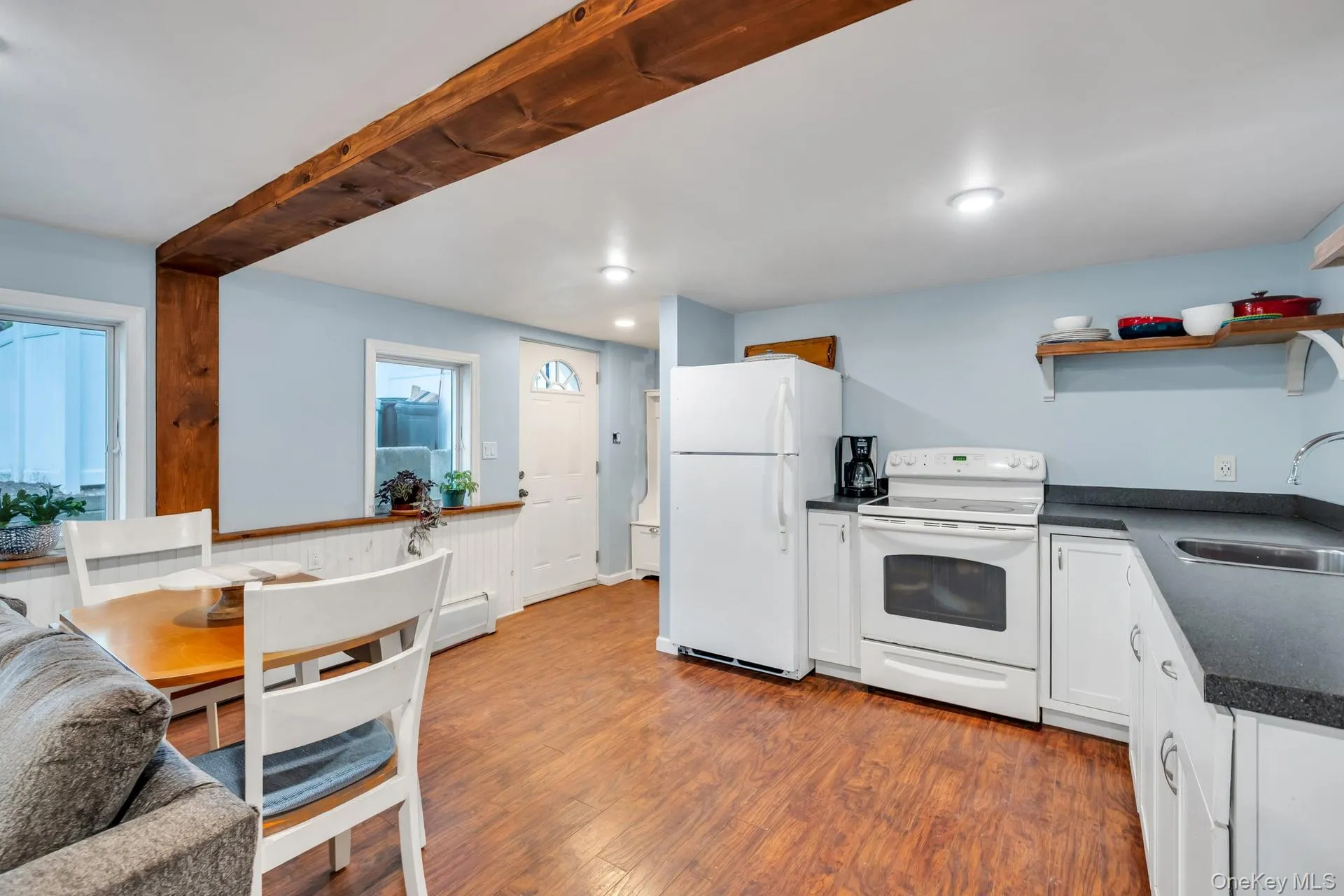 93 Midwood Avenue, Smithtown, NY, 4 Bedrooms Bedrooms, 8 Rooms Rooms,3 BathroomsBathrooms,Residential,For Rent,Midwood,0,1050390 93 Midwood Avenue, Smithtown, NY, 4 Bedrooms Bedrooms, 8 Rooms Rooms,3 BathroomsBathrooms,Residential,For Rent,Midwood,0,1050390