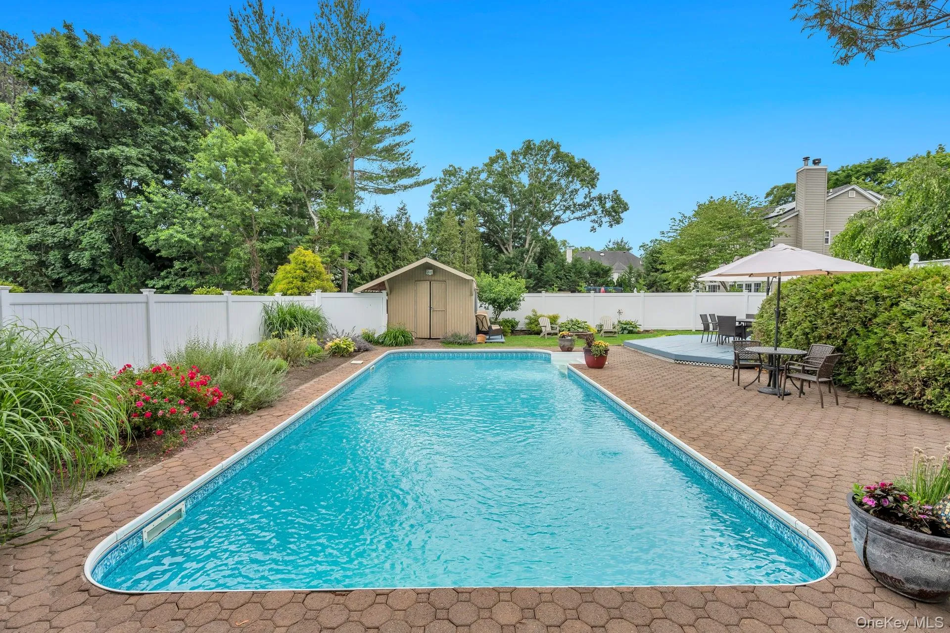 93 Midwood Avenue, Smithtown, NY, 4 Bedrooms Bedrooms, 8 Rooms Rooms,3 BathroomsBathrooms,Residential,For Rent,Midwood,0,1050390 93 Midwood Avenue, Smithtown, NY, 4 Bedrooms Bedrooms, 8 Rooms Rooms,3 BathroomsBathrooms,Residential,For Rent,Midwood,0,1050390