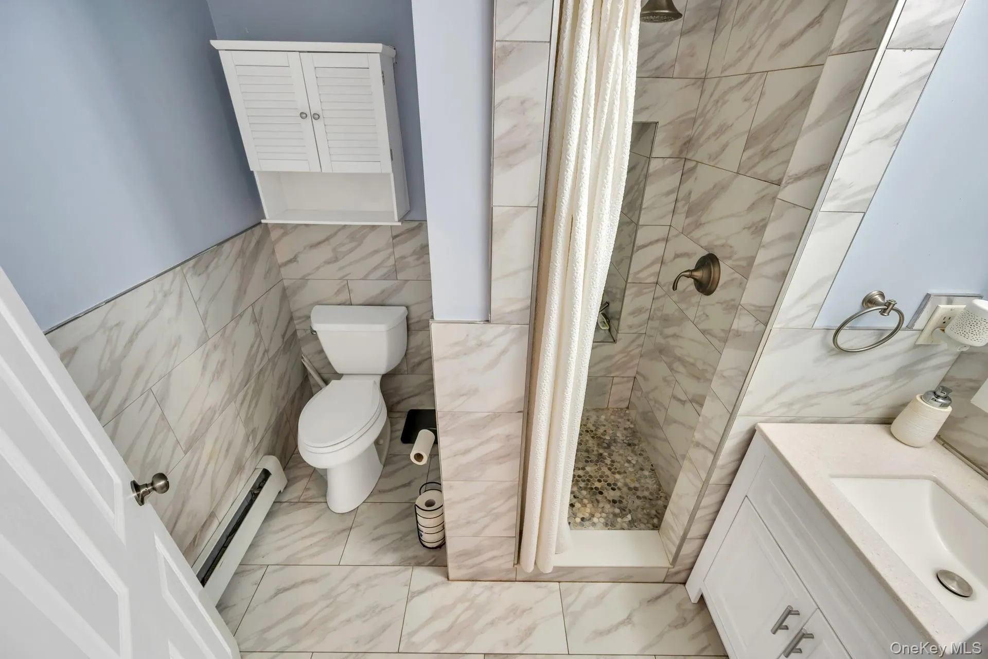 93 Midwood Avenue, Smithtown, NY, 4 Bedrooms Bedrooms, 8 Rooms Rooms,3 BathroomsBathrooms,Residential,For Rent,Midwood,0,1050390 93 Midwood Avenue, Smithtown, NY, 4 Bedrooms Bedrooms, 8 Rooms Rooms,3 BathroomsBathrooms,Residential,For Rent,Midwood,0,1050390