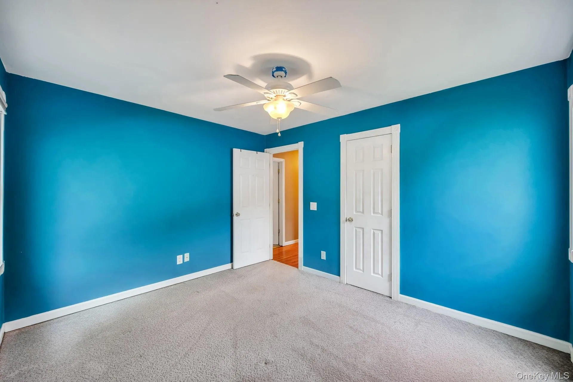 93 Midwood Avenue, Smithtown, NY, 4 Bedrooms Bedrooms, 8 Rooms Rooms,3 BathroomsBathrooms,Residential,For Rent,Midwood,0,1050390 93 Midwood Avenue, Smithtown, NY, 4 Bedrooms Bedrooms, 8 Rooms Rooms,3 BathroomsBathrooms,Residential,For Rent,Midwood,0,1050390