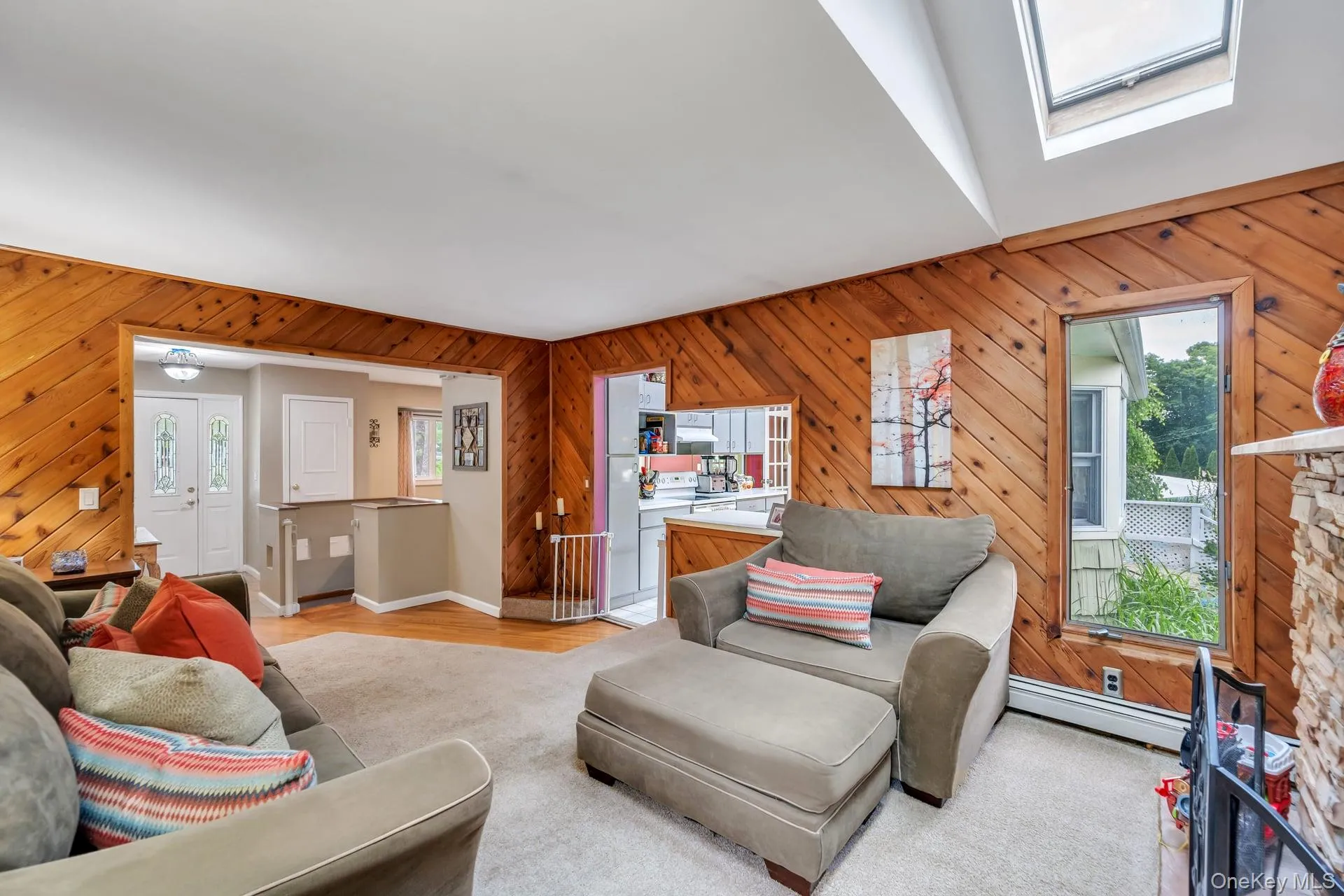 93 Midwood Avenue, Smithtown, NY, 4 Bedrooms Bedrooms, 8 Rooms Rooms,3 BathroomsBathrooms,Residential,For Rent,Midwood,0,1050390 93 Midwood Avenue, Smithtown, NY, 4 Bedrooms Bedrooms, 8 Rooms Rooms,3 BathroomsBathrooms,Residential,For Rent,Midwood,0,1050390